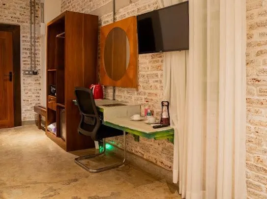 Ceylon Kingsmen Garden - Katunayake Airport Transit Hotels