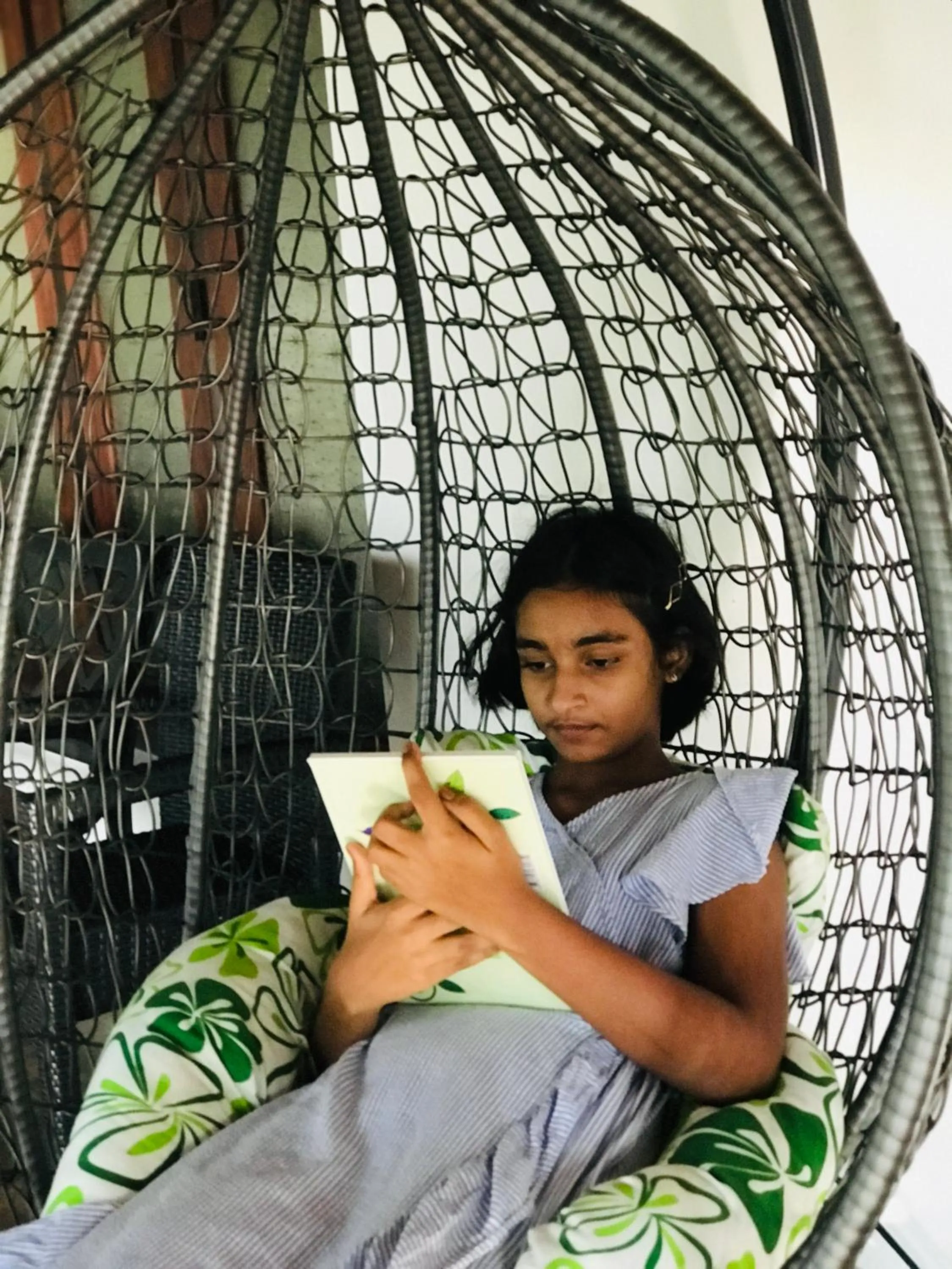 children in Ceylon Kingsmen Garden - Katunayake Airport Transit Hotels