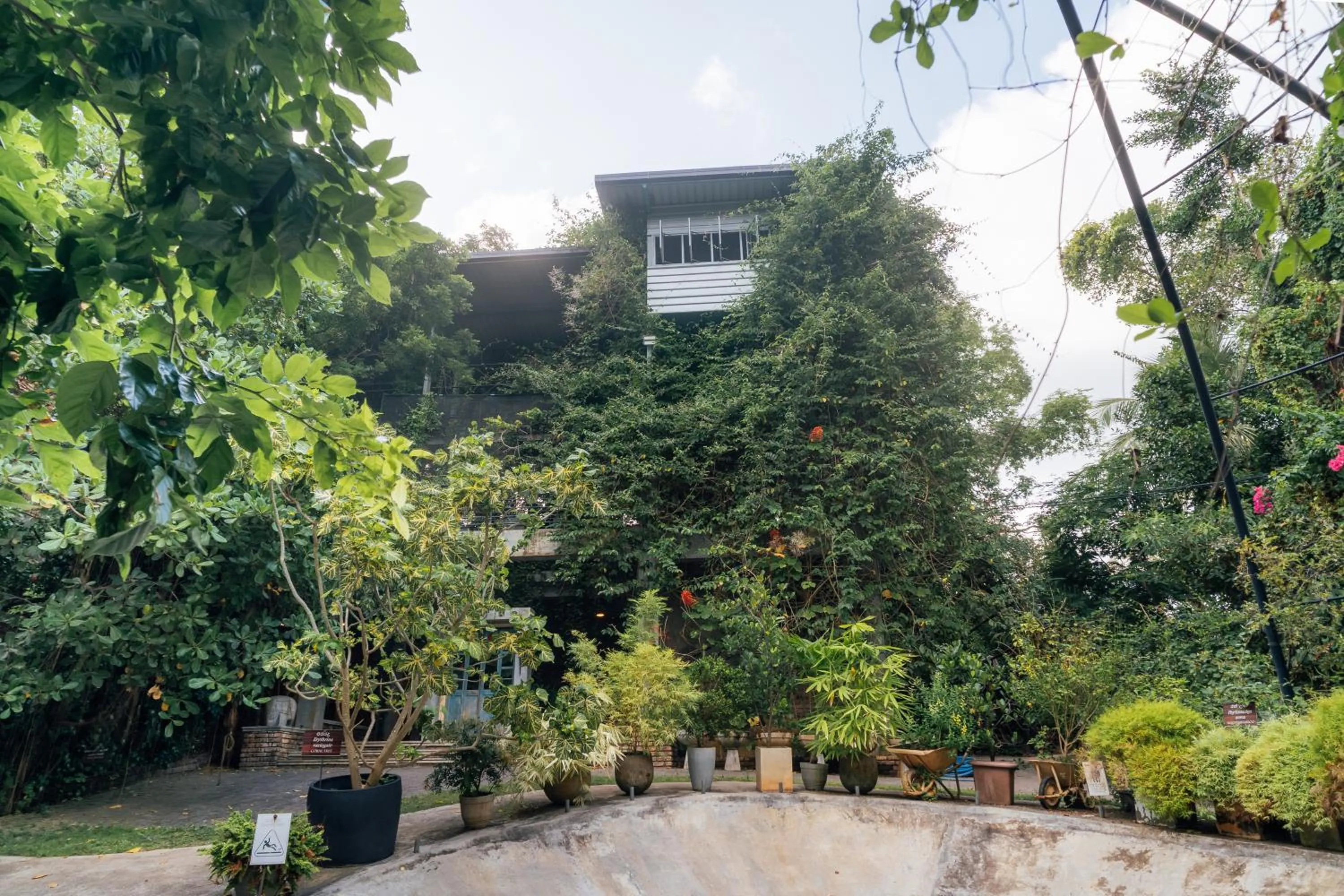 Ceylon Kingsmen Garden - Katunayake Airport Transit Hotels