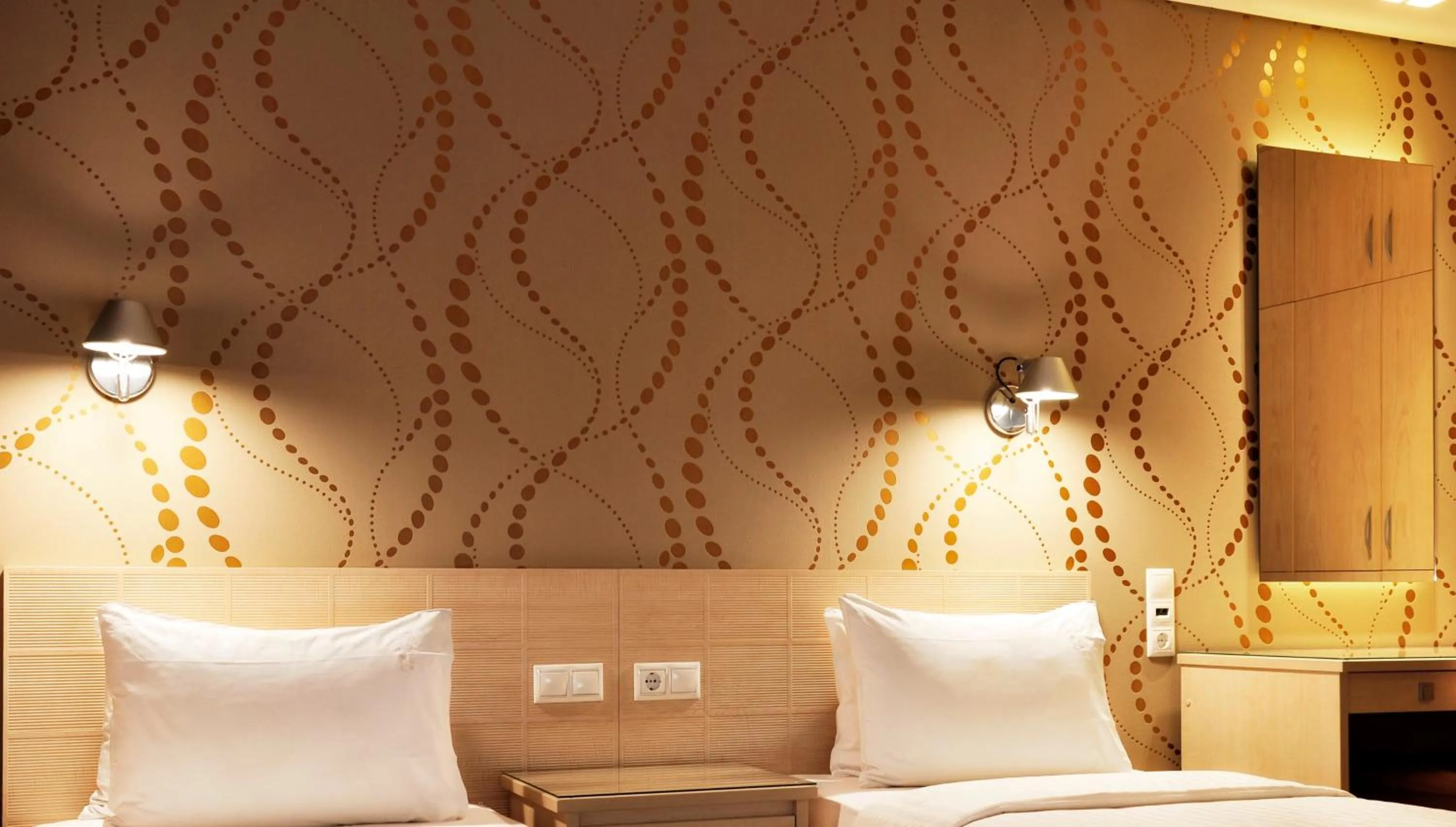 Bedroom, Bed in Amazon Hotel