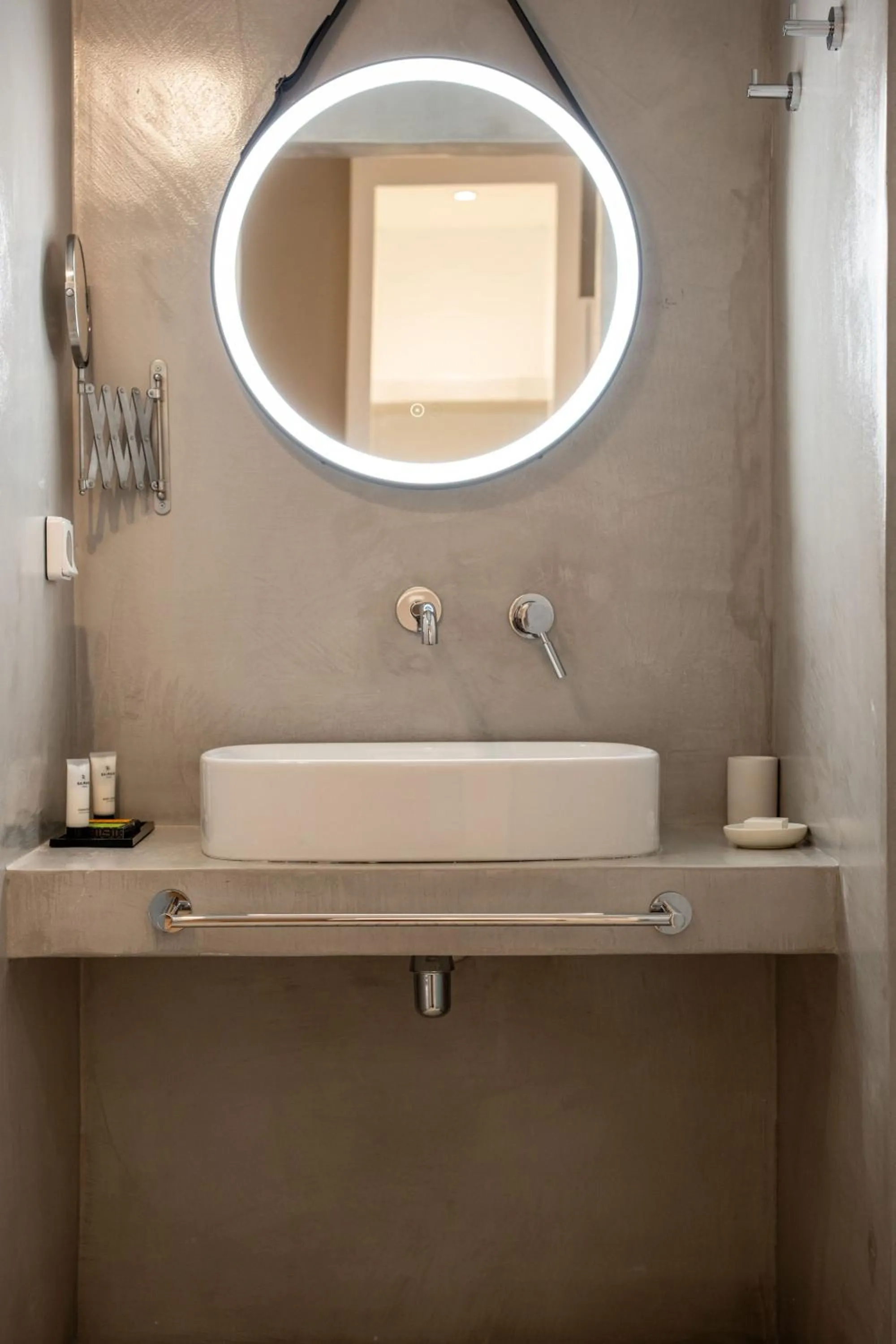 Bathroom in Paros Agnanti Resort & Spa