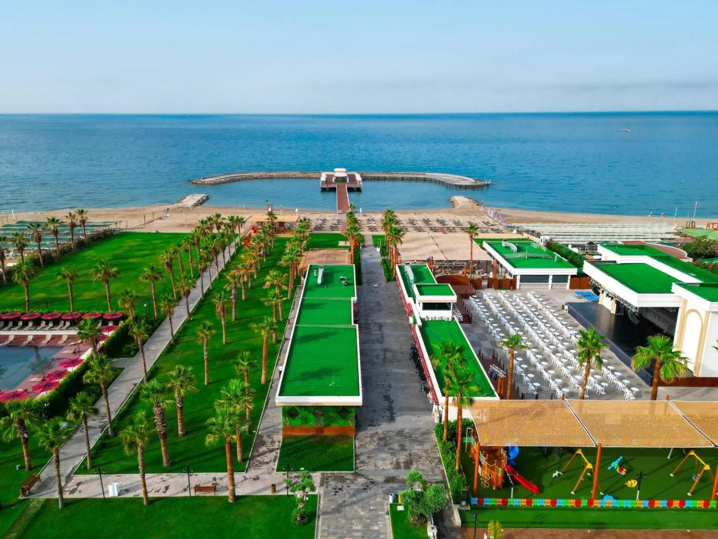 Day in Serenity Queen Hotel