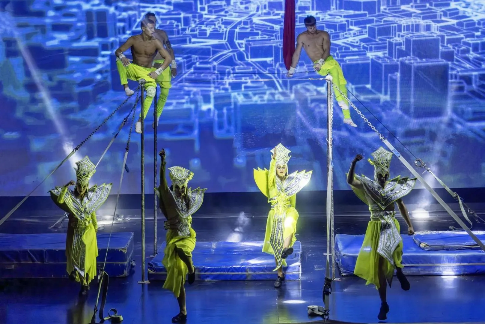 Entertainment in Serenity Queen Hotel