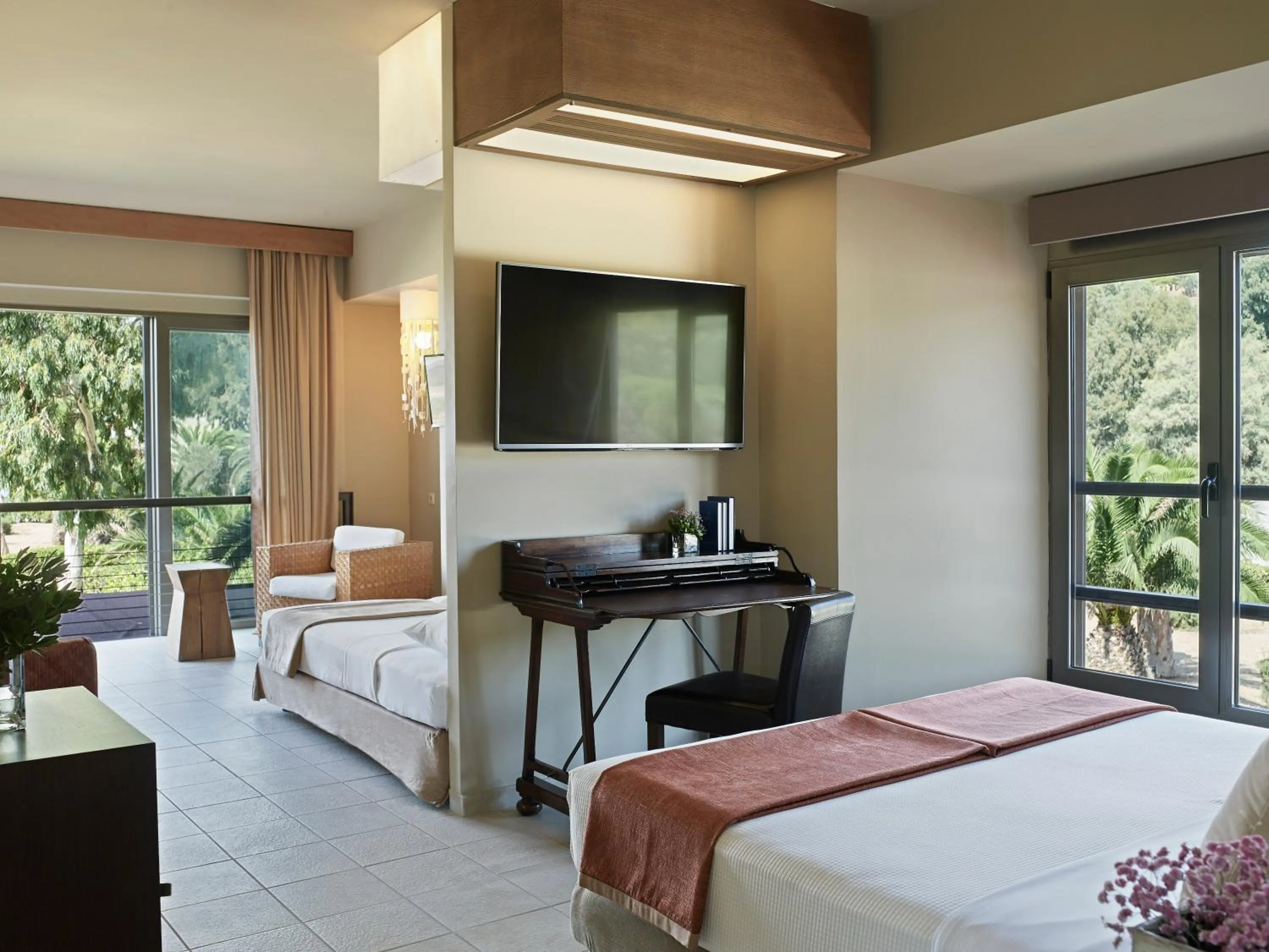 Family in Aegeon Beach Hotel