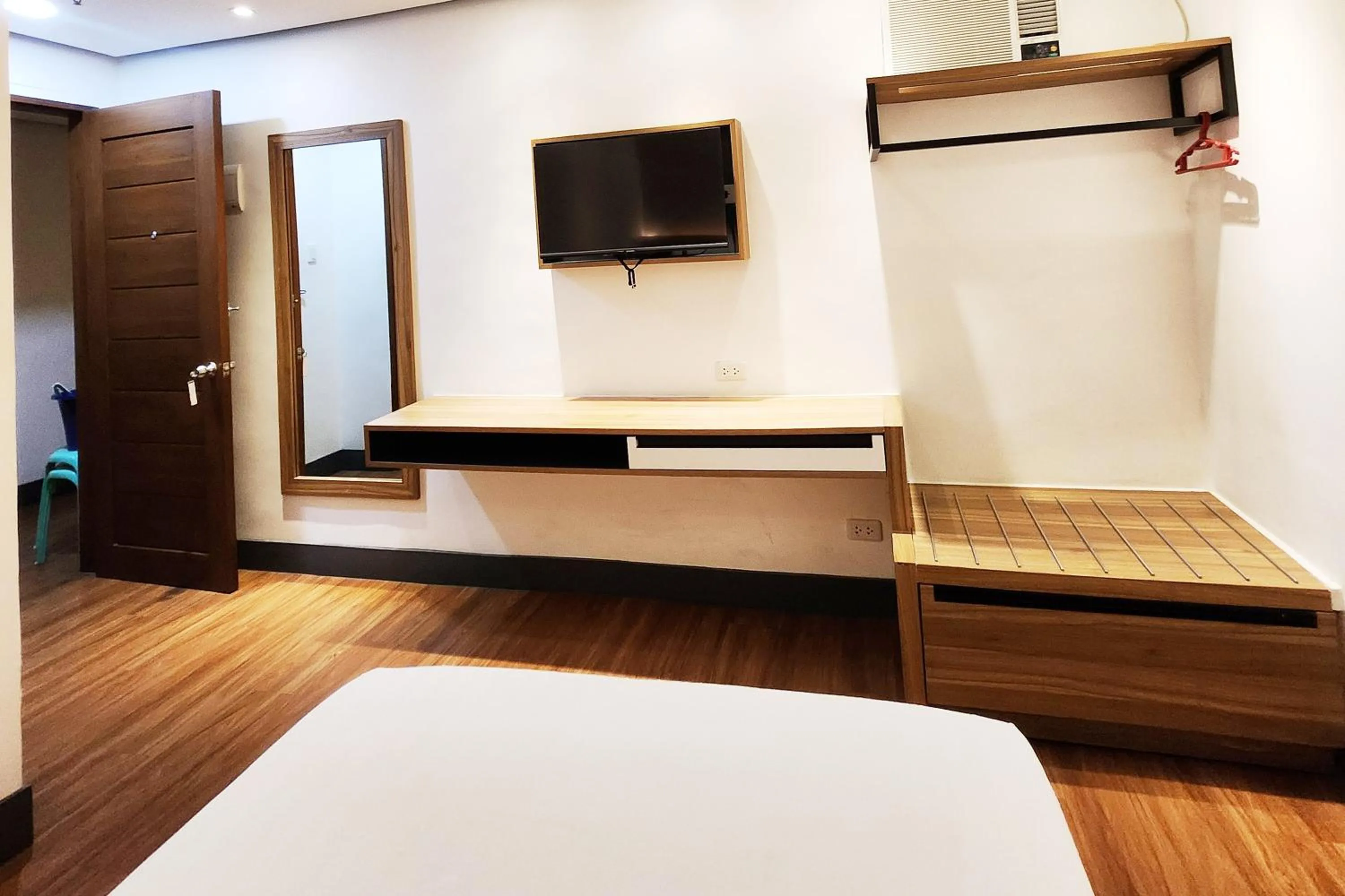 Bed in Boulevard Pension Hotel Cebu