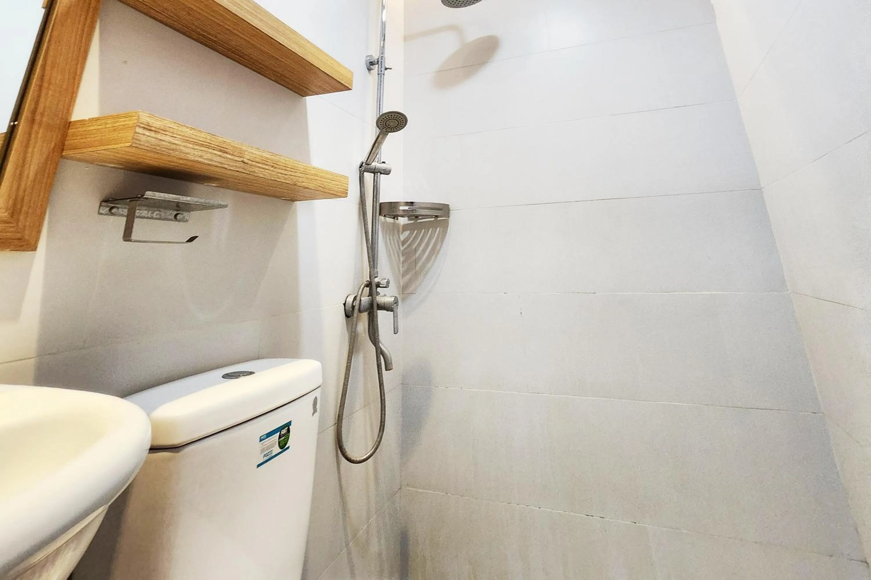 Bathroom in Boulevard Pension Hotel Cebu