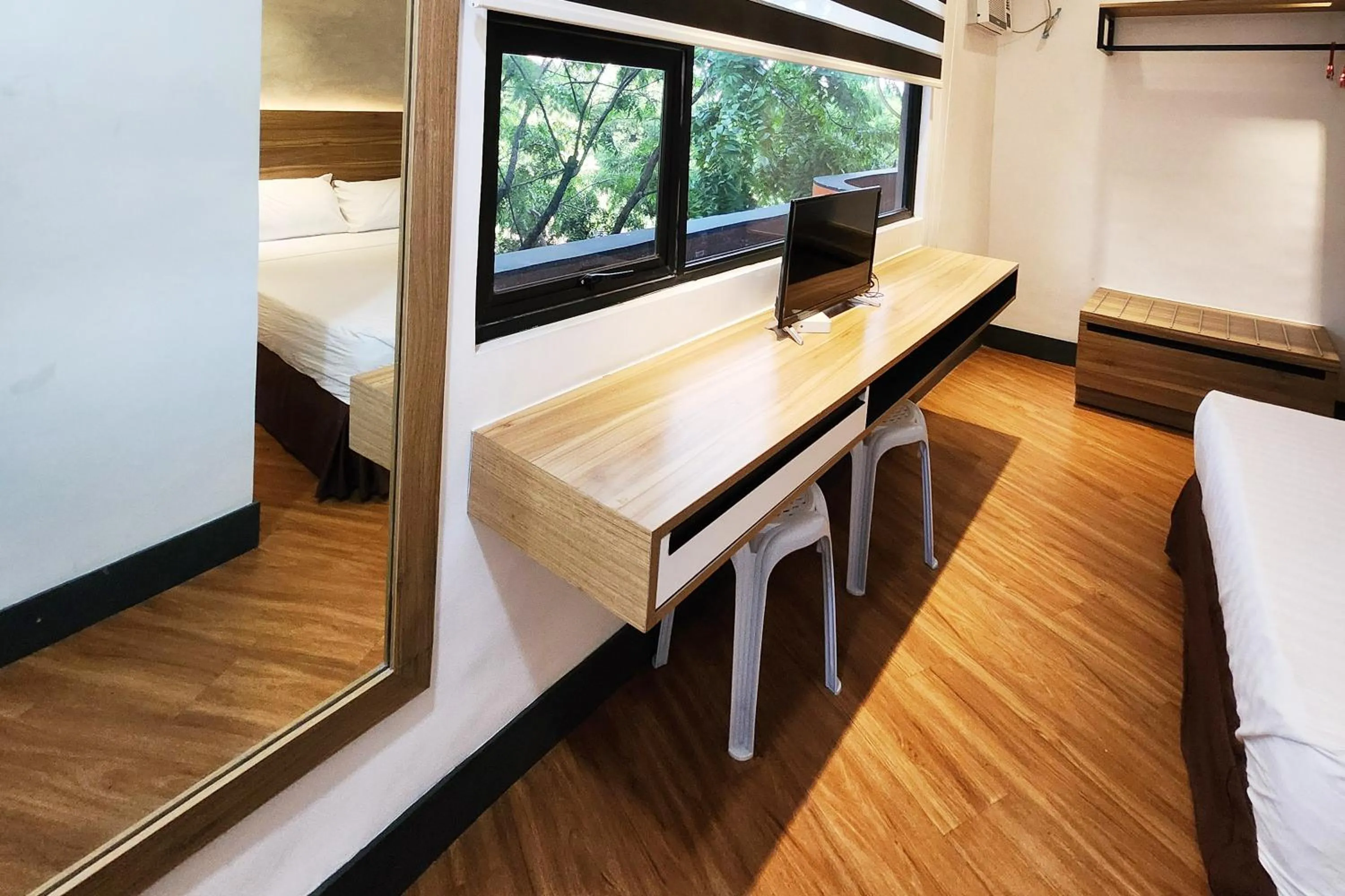 Bed in Boulevard Pension Hotel Cebu