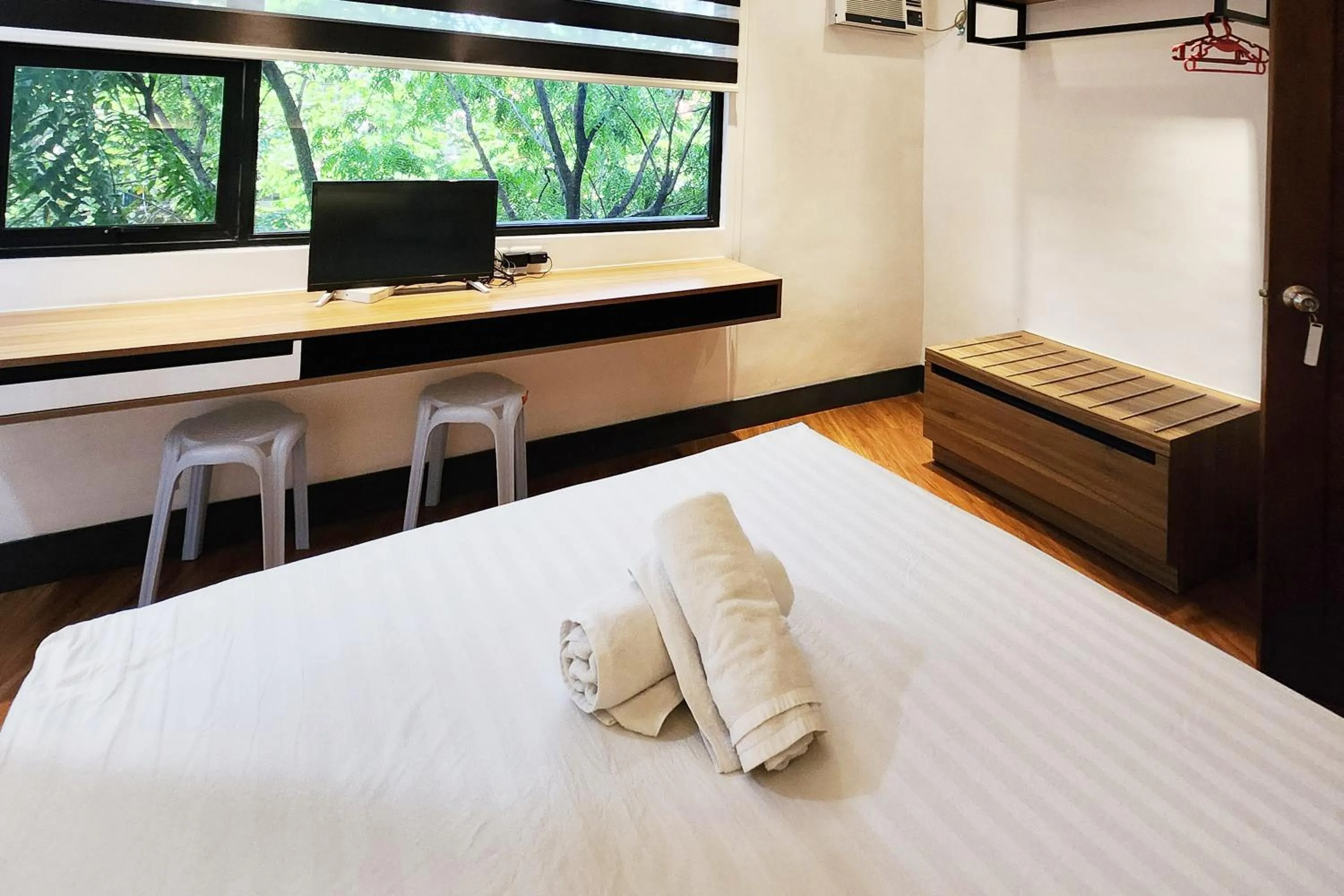 Bed in Boulevard Pension Hotel Cebu