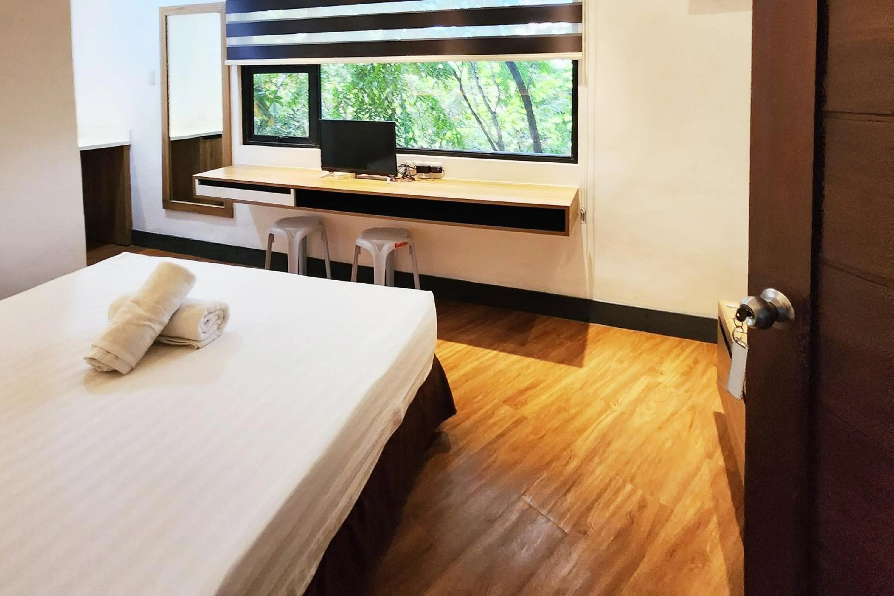 Bed in Boulevard Pension Hotel Cebu