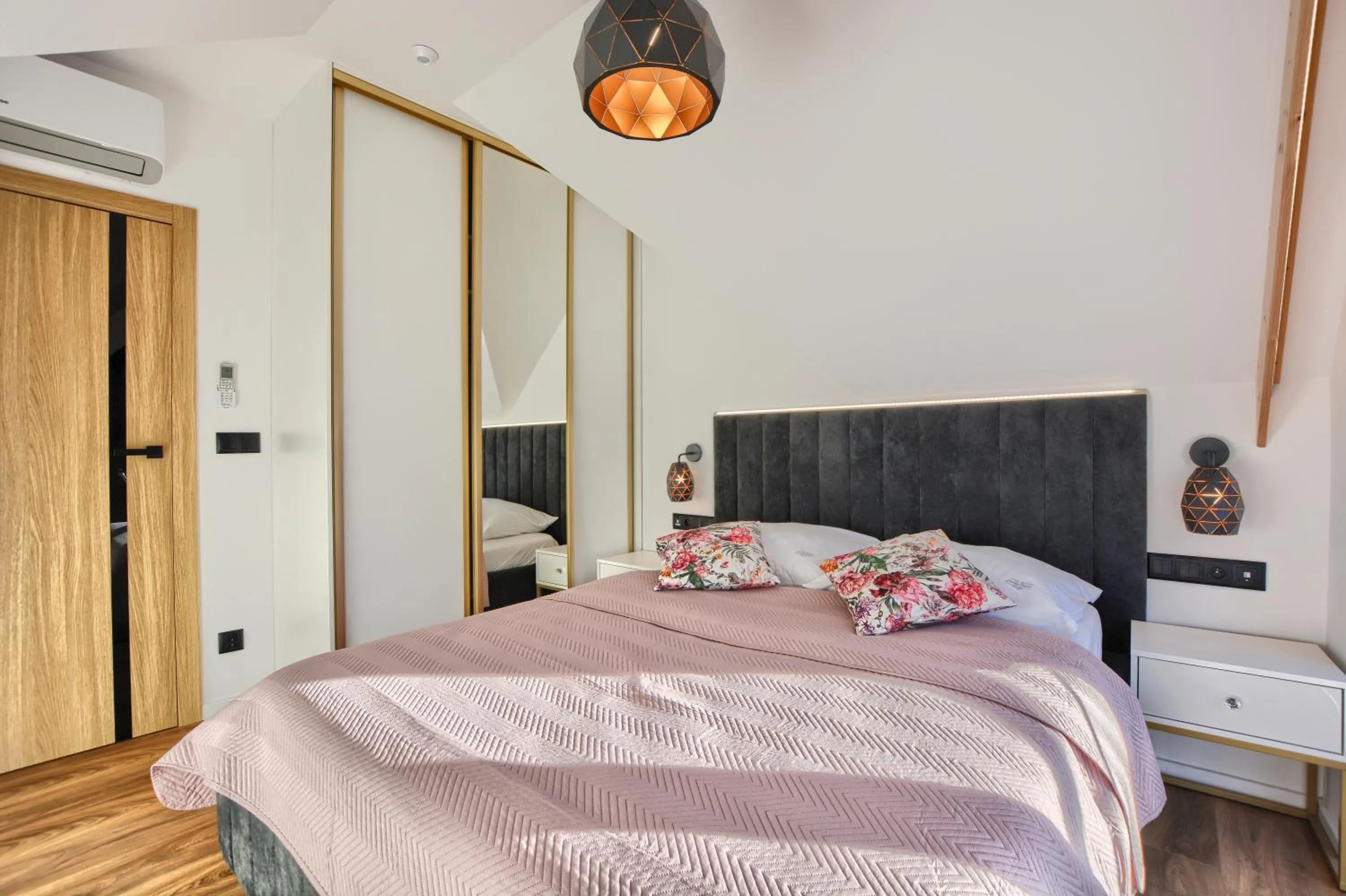 Bed in Santa Angela Solina Resort & SPA