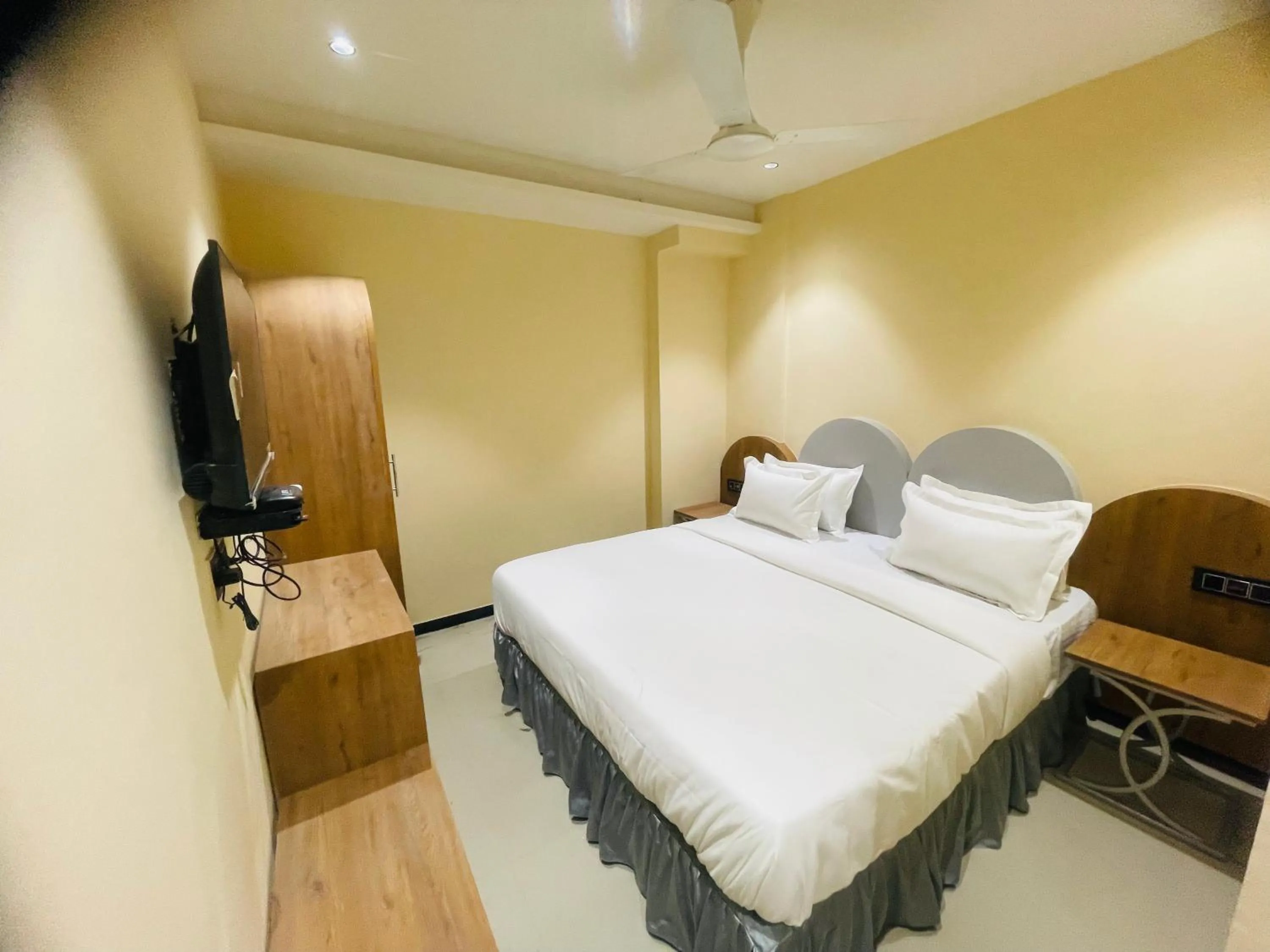 Bed in Hotel Nova Bopal