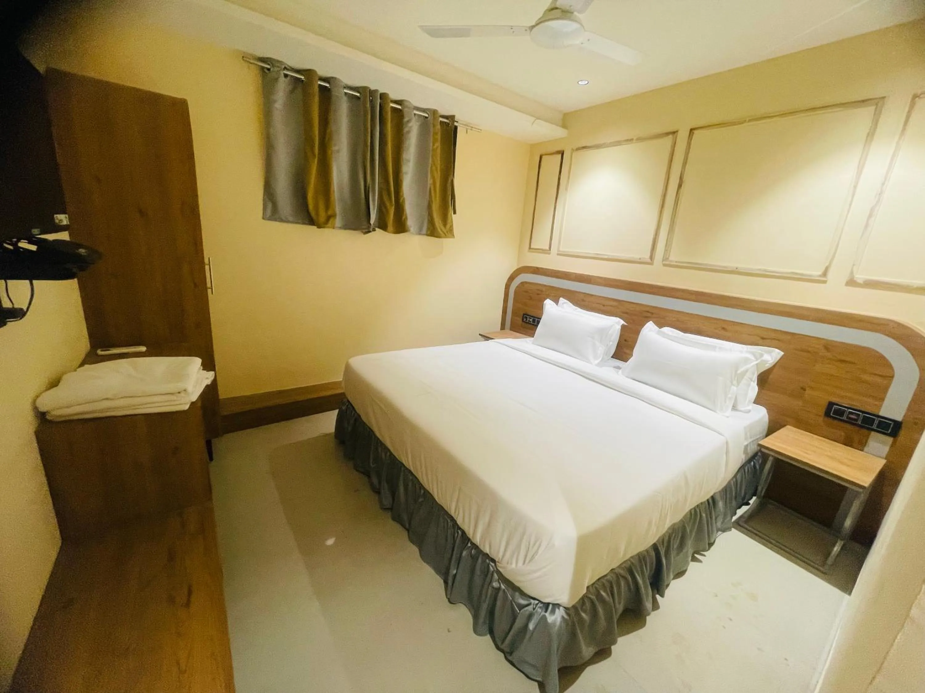 Bed in Hotel Nova Bopal