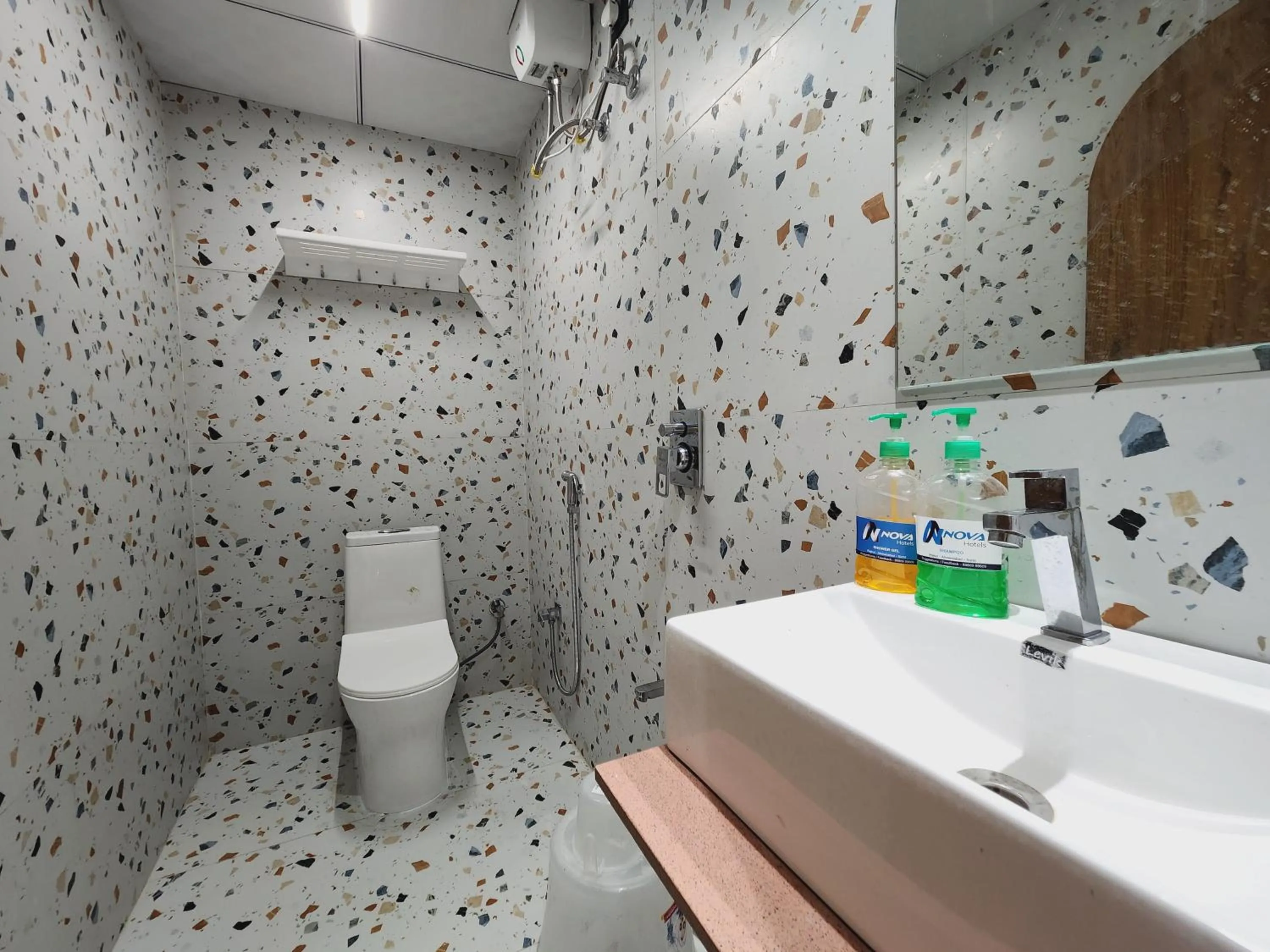 Toilet in Hotel Nova Bopal