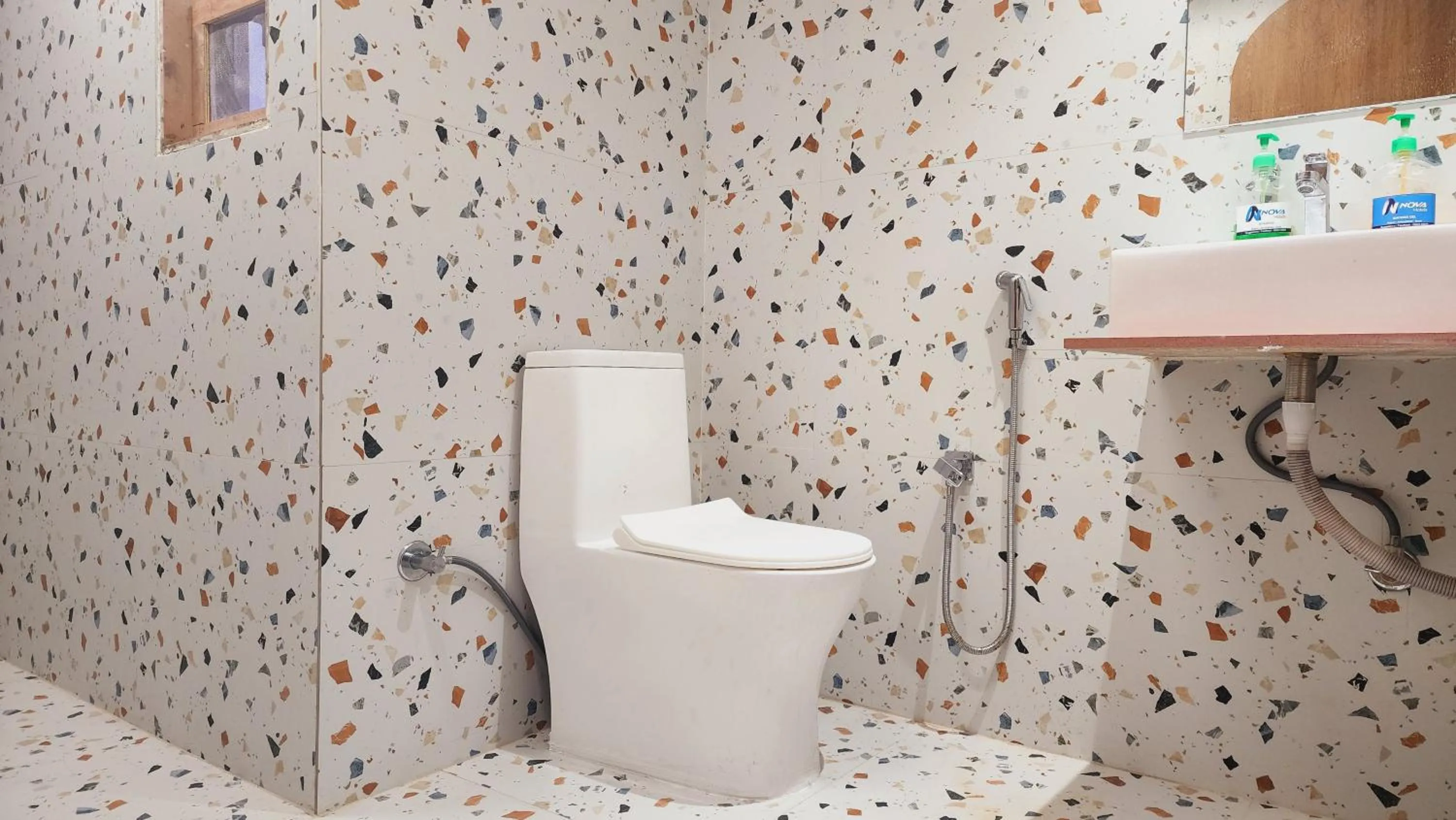 Toilet in Hotel Nova Bopal