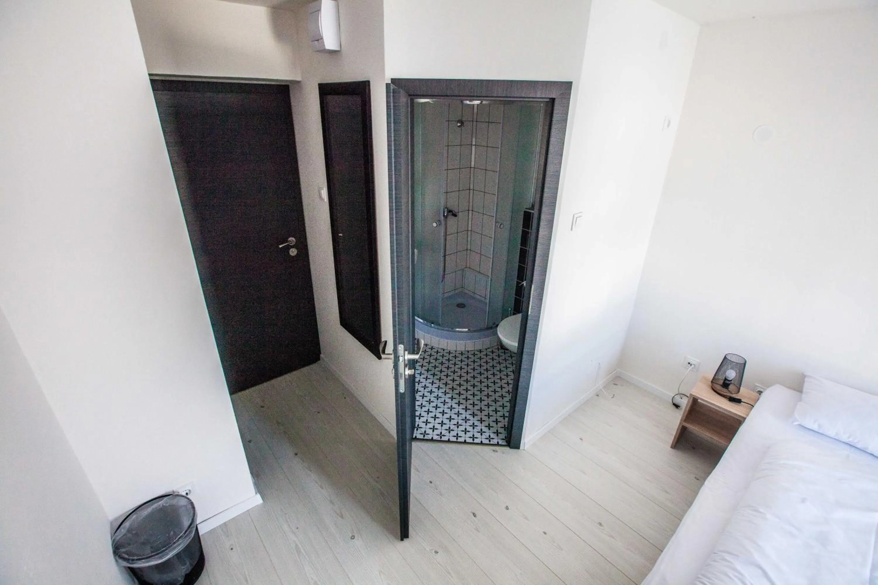 Shower, Bed in Hotel Rajka