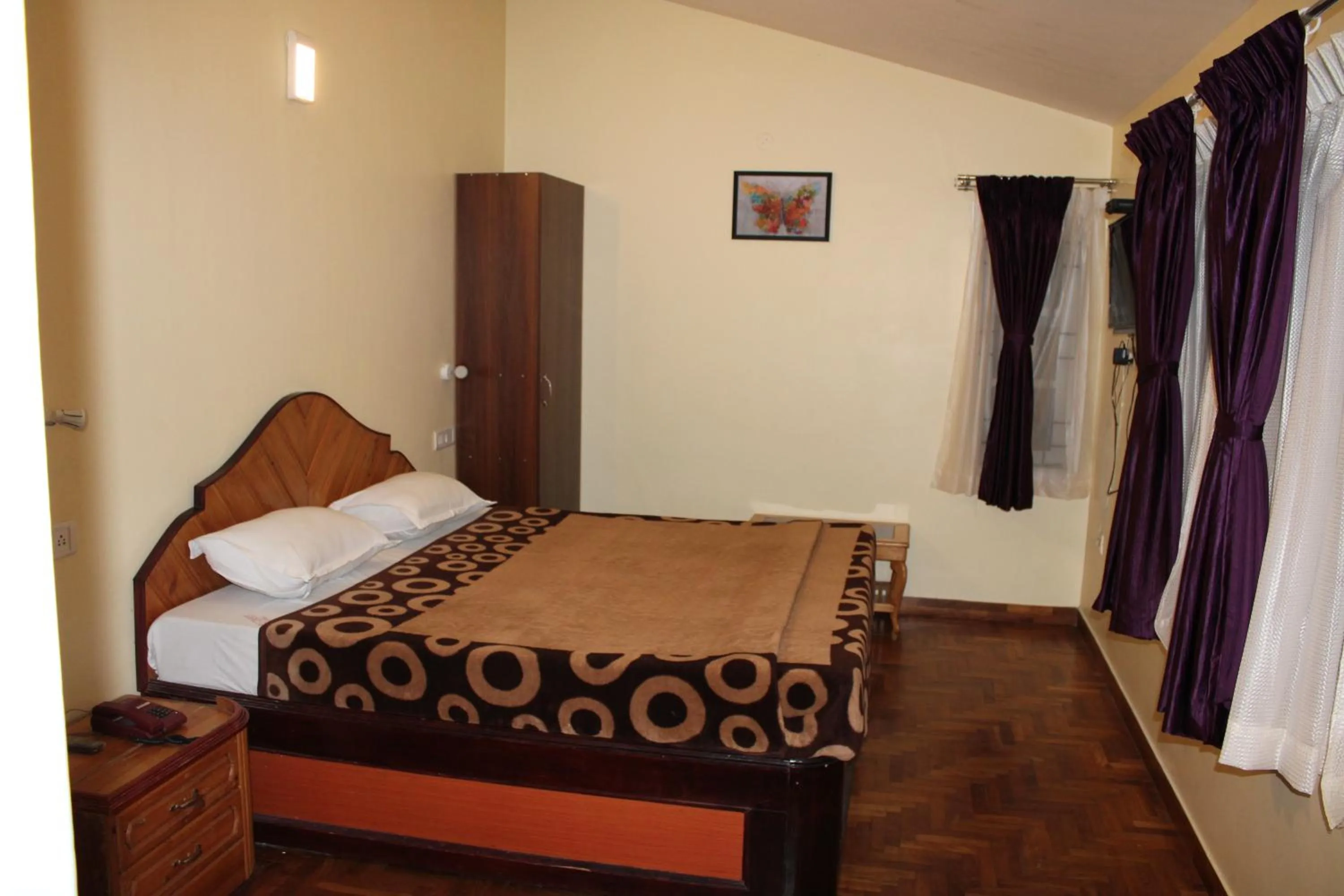 View (from property/room), Bed in Hotel Temple Towers