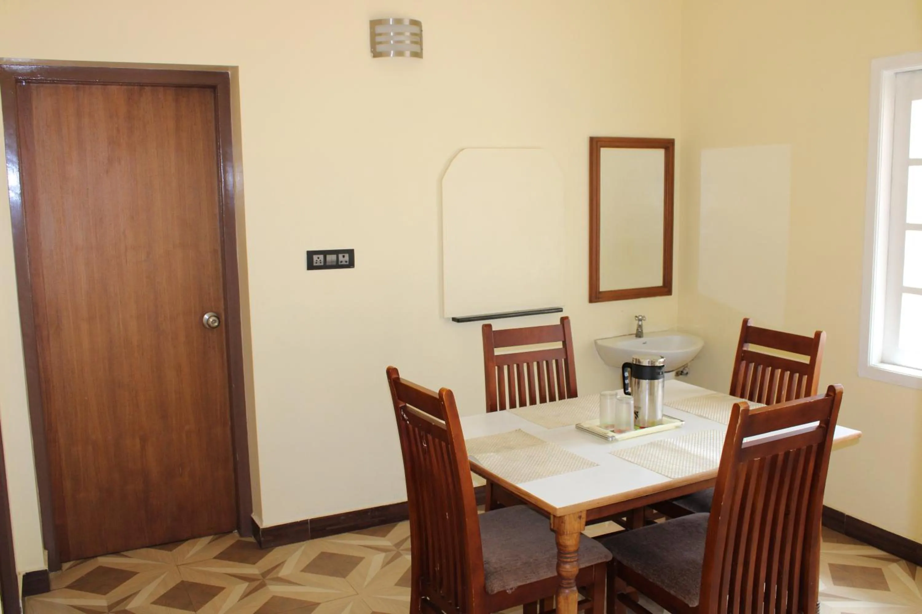 Dining area in Hotel Temple Towers