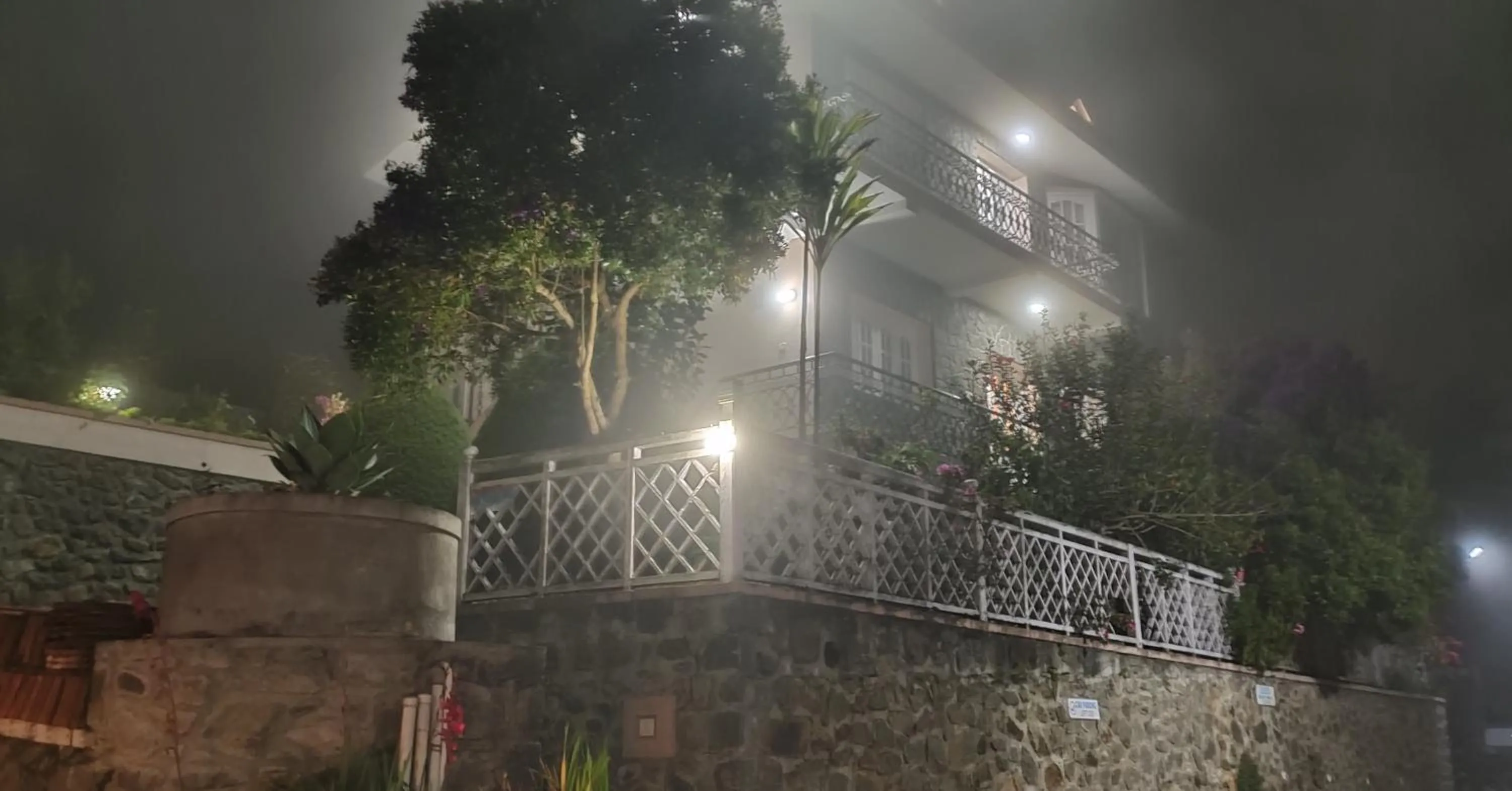 Property building in Hotel Temple Towers