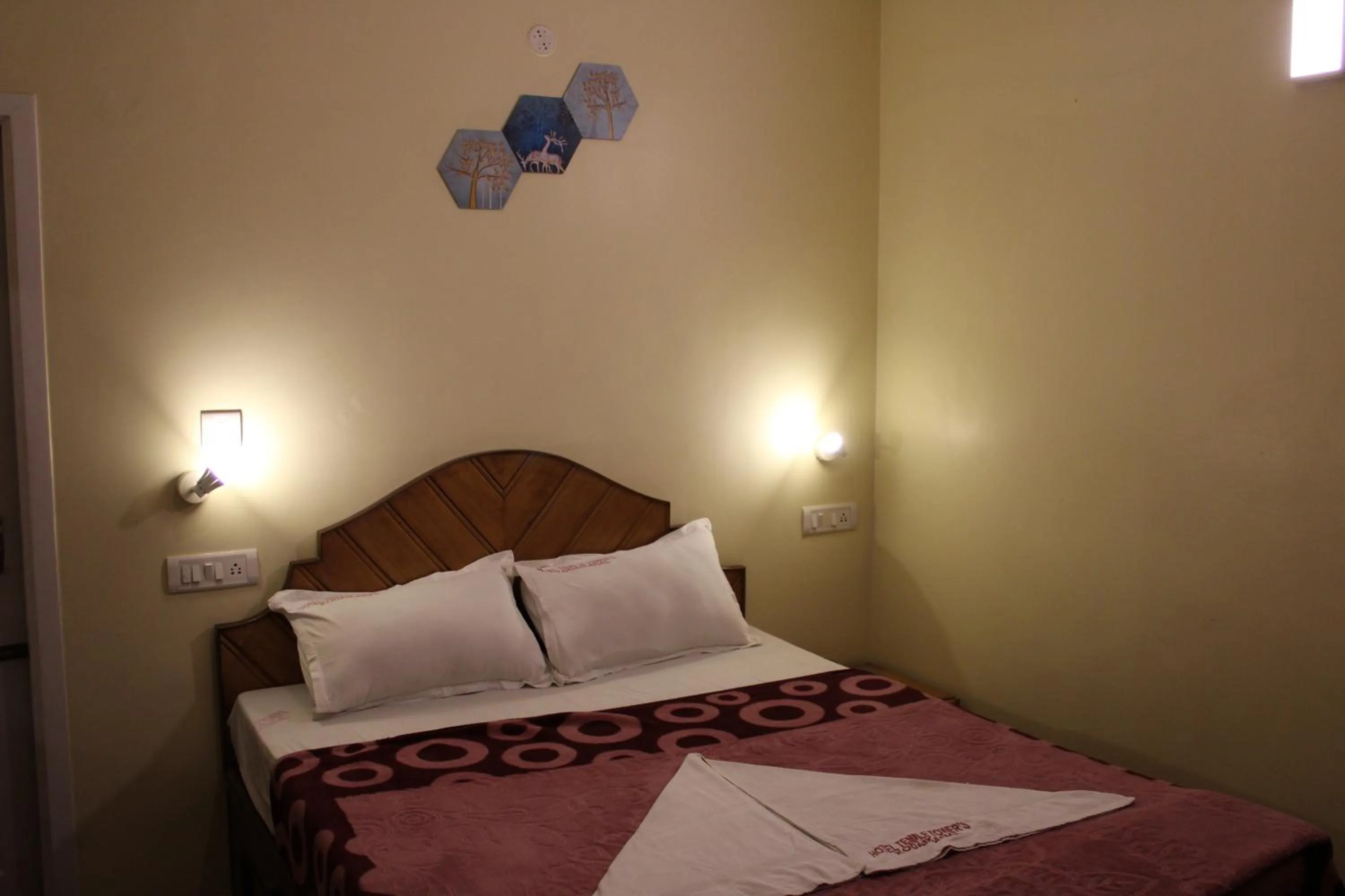 Bedroom, Bed in Hotel Temple Towers