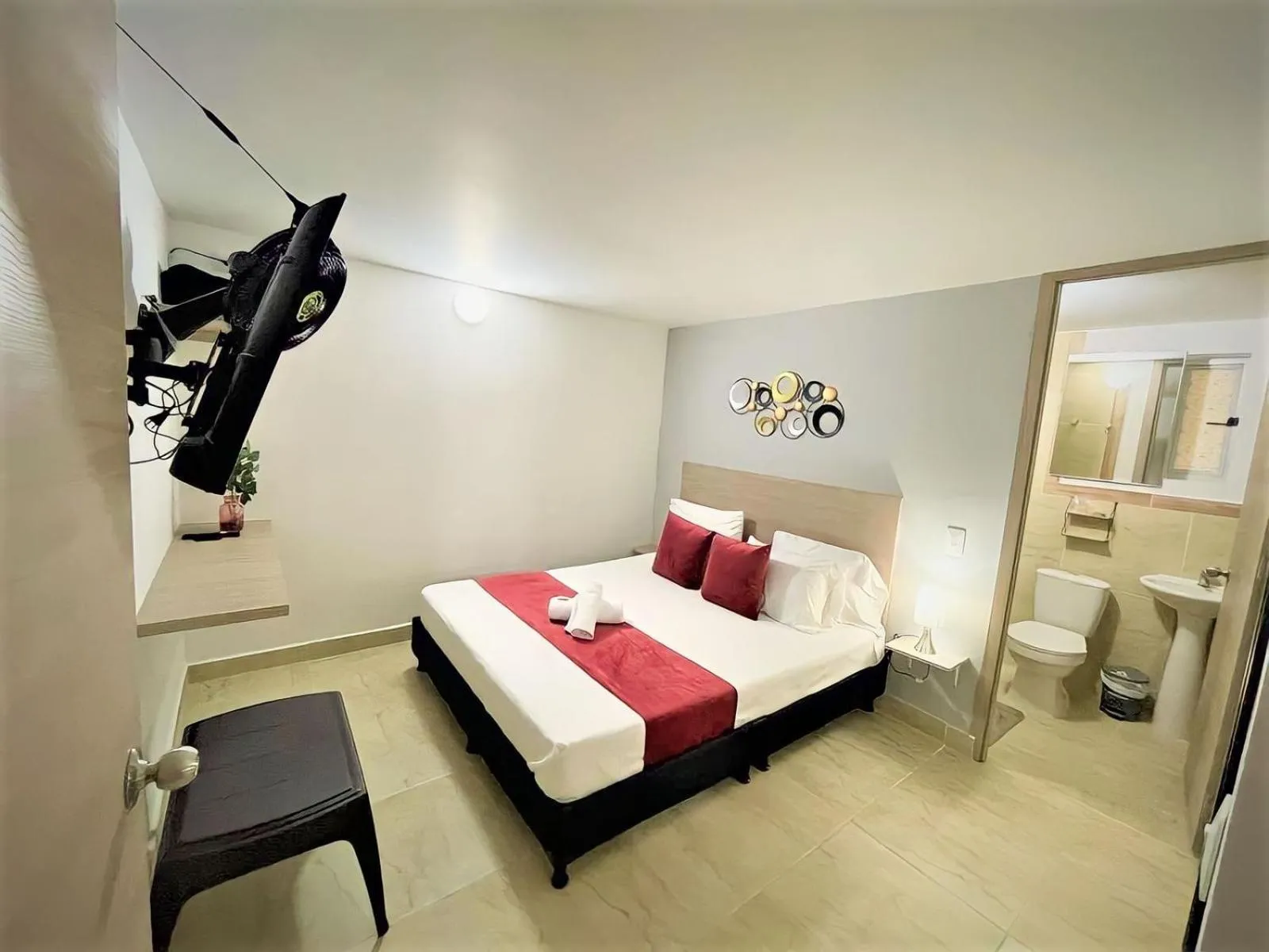 TV and multimedia, Bed in Hotel 12 Nights