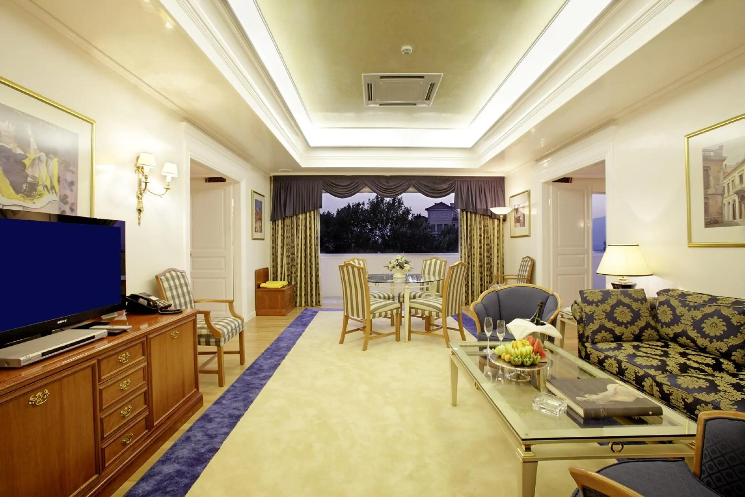 Living room in Theoxenia Palace