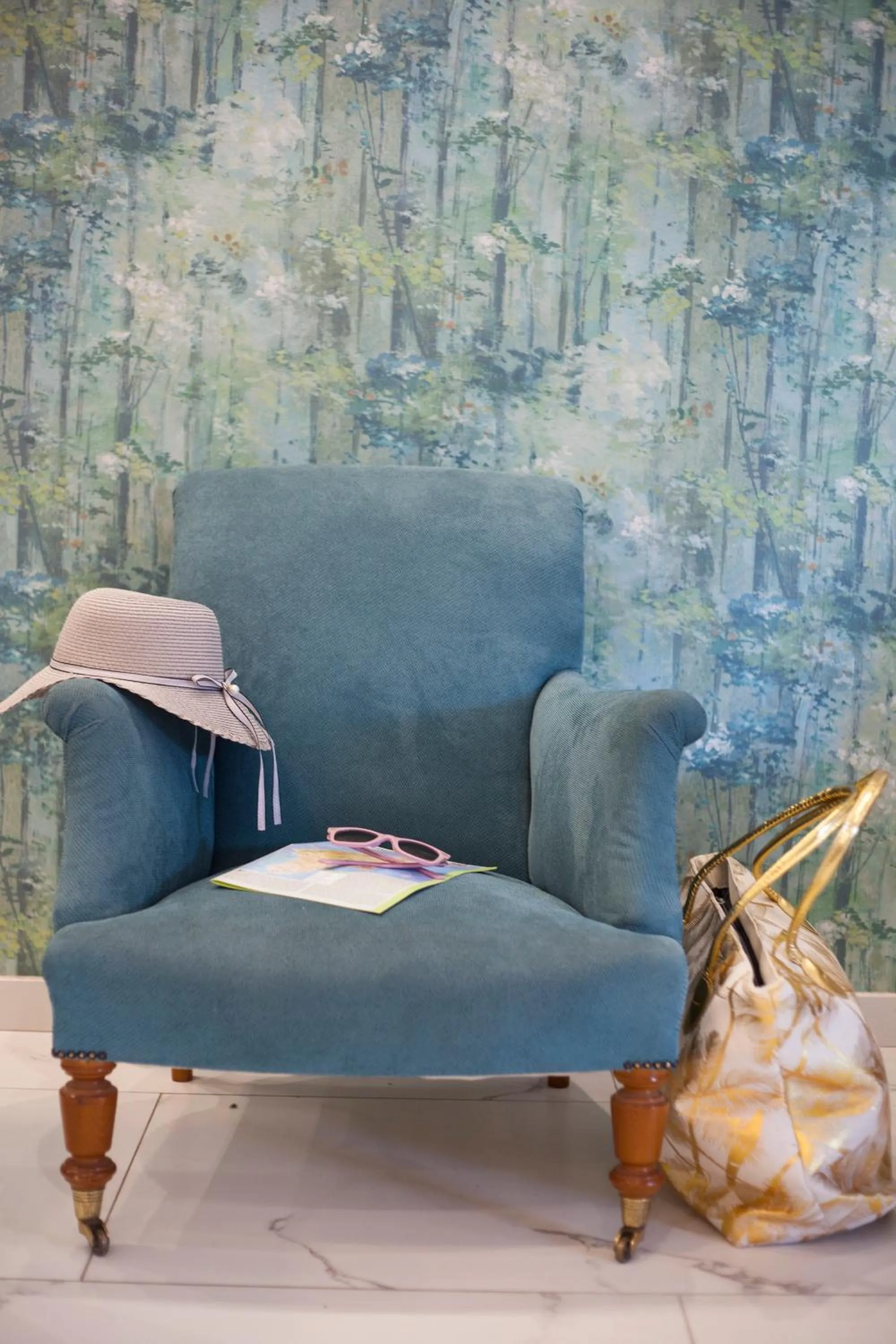 Lobby or reception in John Mary