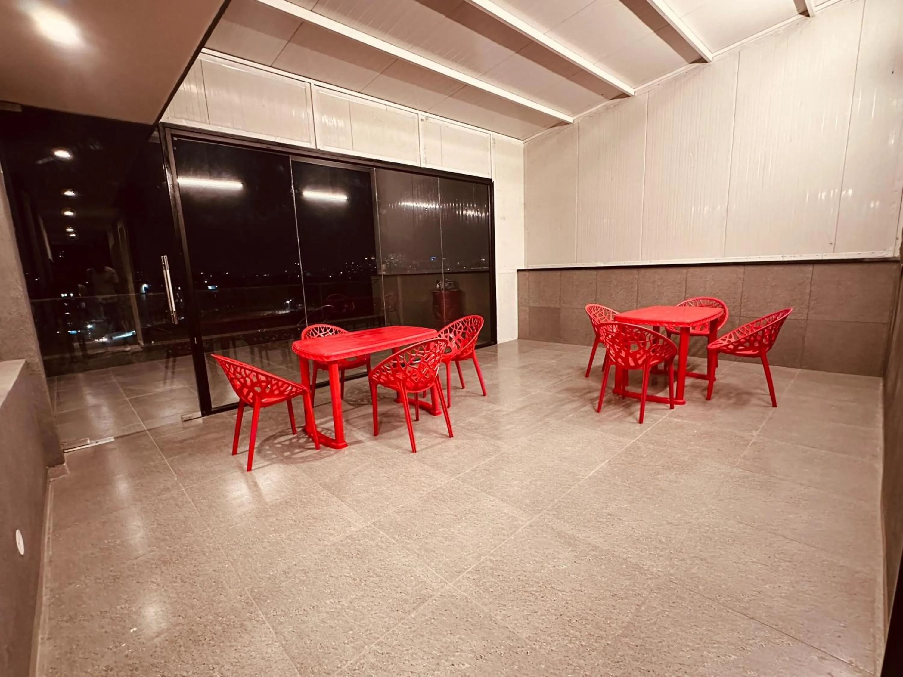 Living room in The Lodgers 2 BHK Serviced Apartment Near Artemis Hospital Sector 57 Gurgaon - Nearest Metro Station Sector 54 Chowk