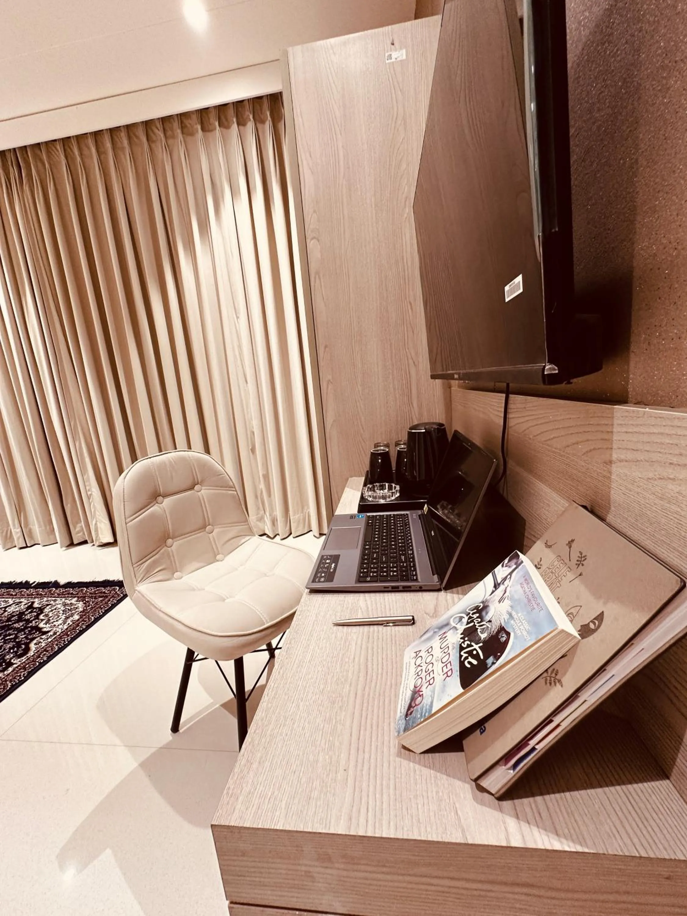 TV and multimedia in The Lodgers 2 BHK Serviced Apartment Near Artemis Hospital Sector 57 Gurgaon - Nearest Metro Station Sector 54 Chowk