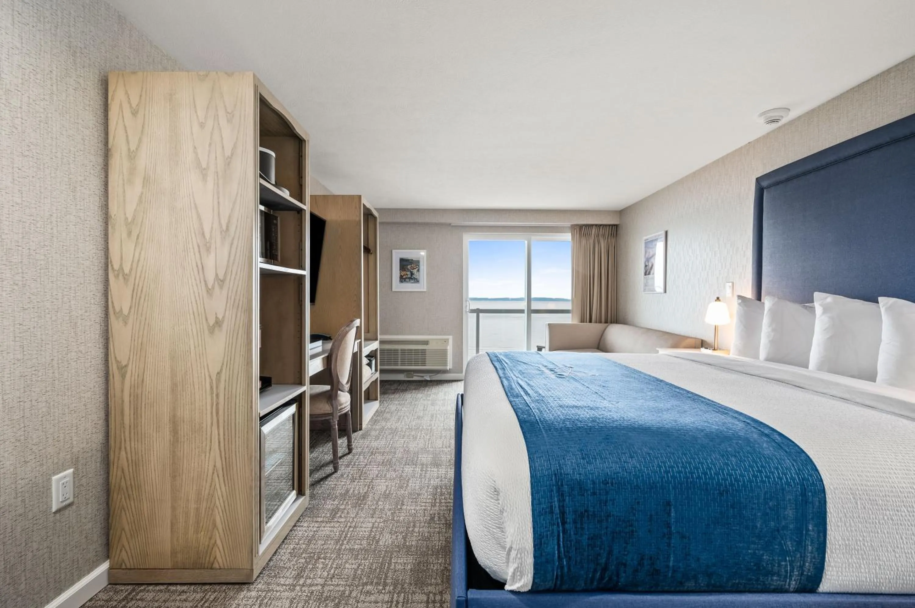 Bed in Alexandra Inn