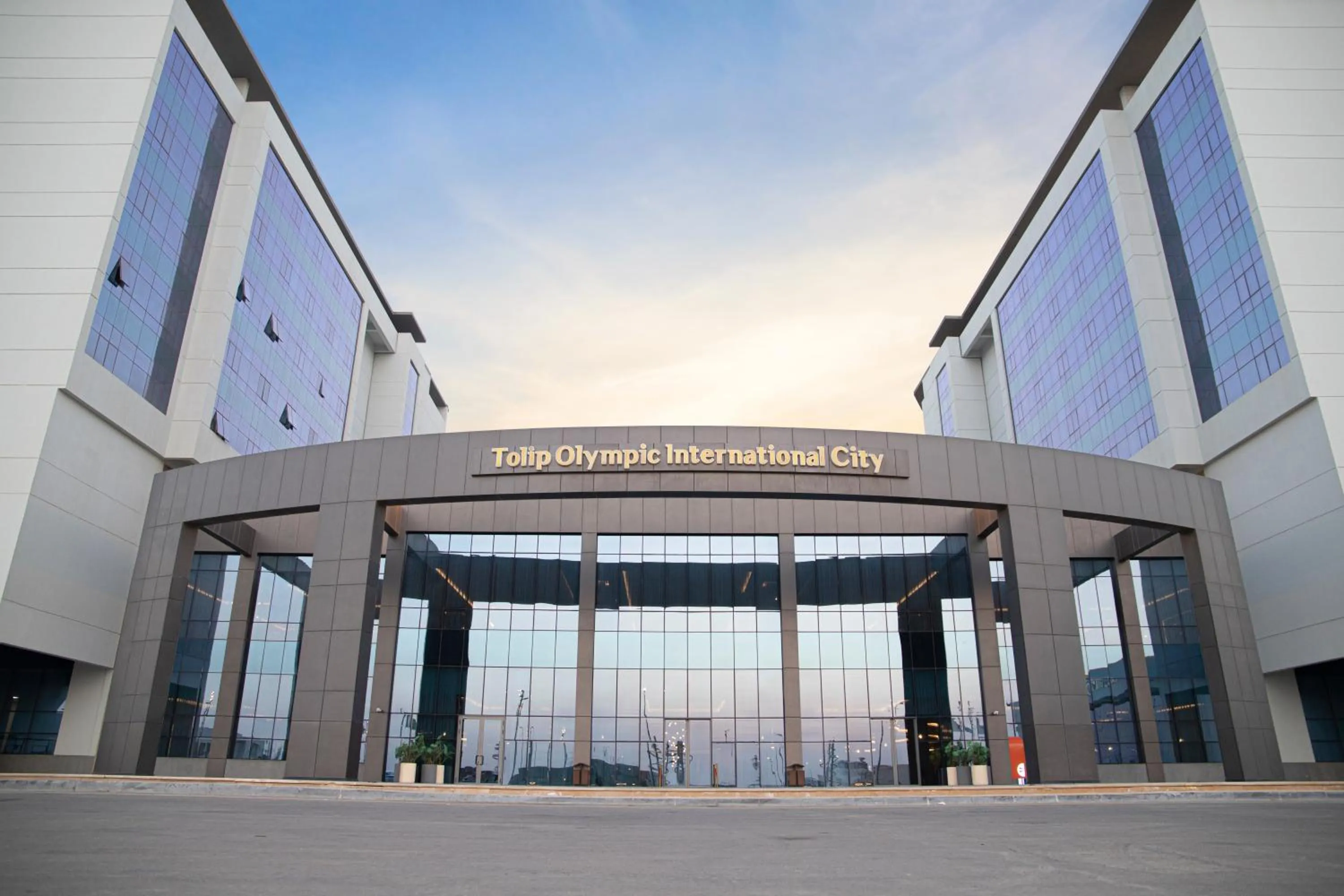 Property building in Tolip Olympic International City