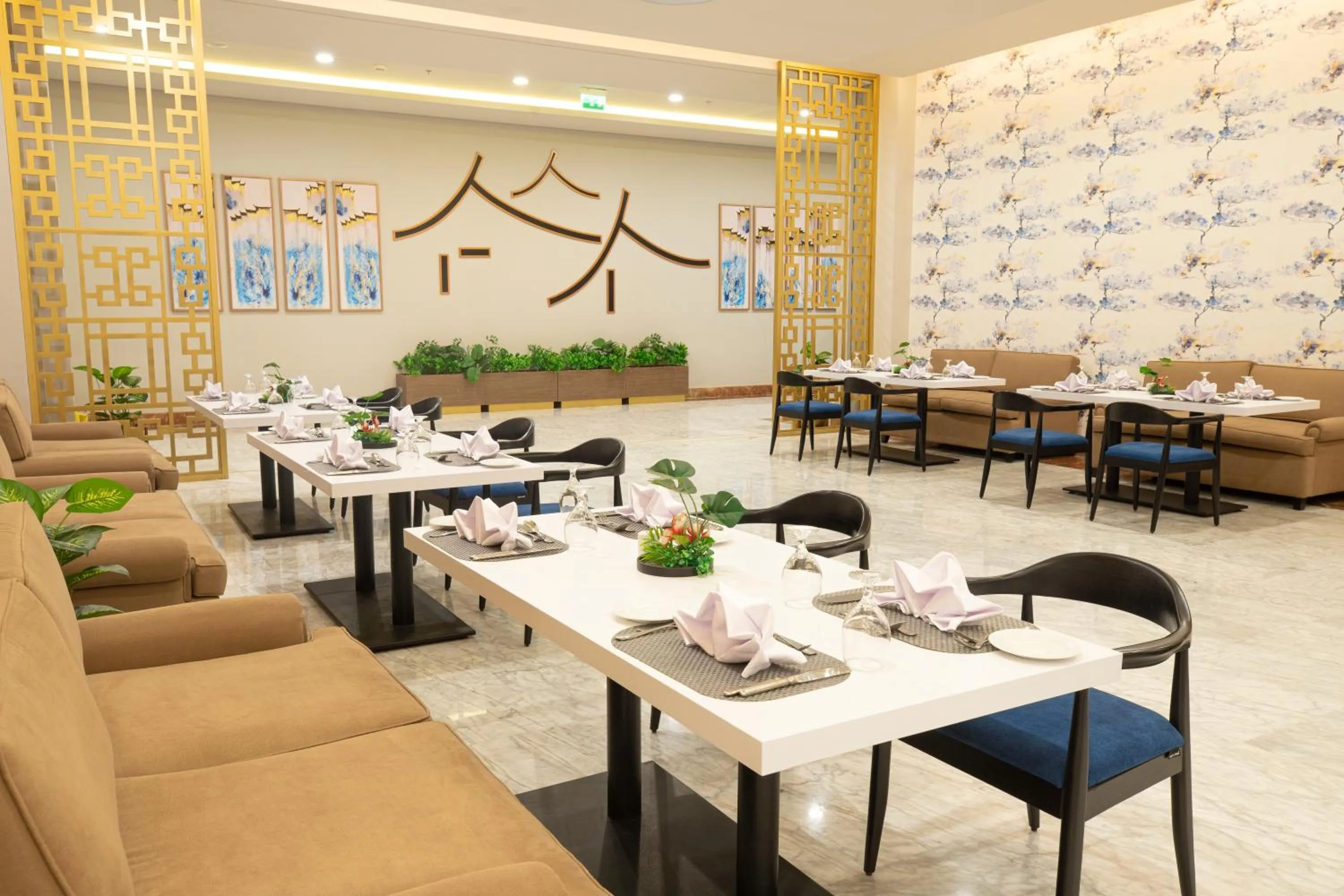 Restaurant/places to eat in Tolip Olympic International City