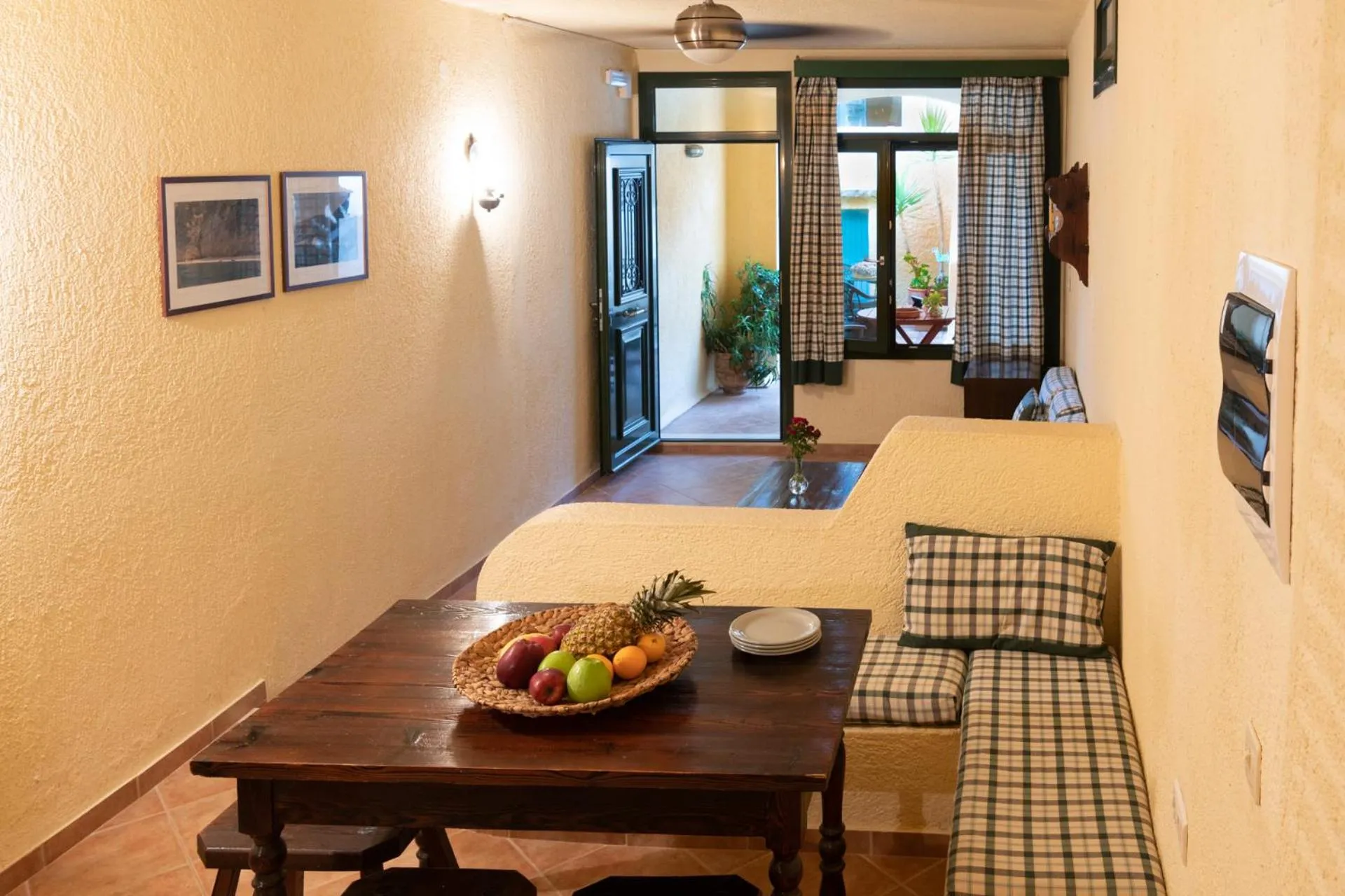 Dining area in Porto Sisi Hotel Apartments