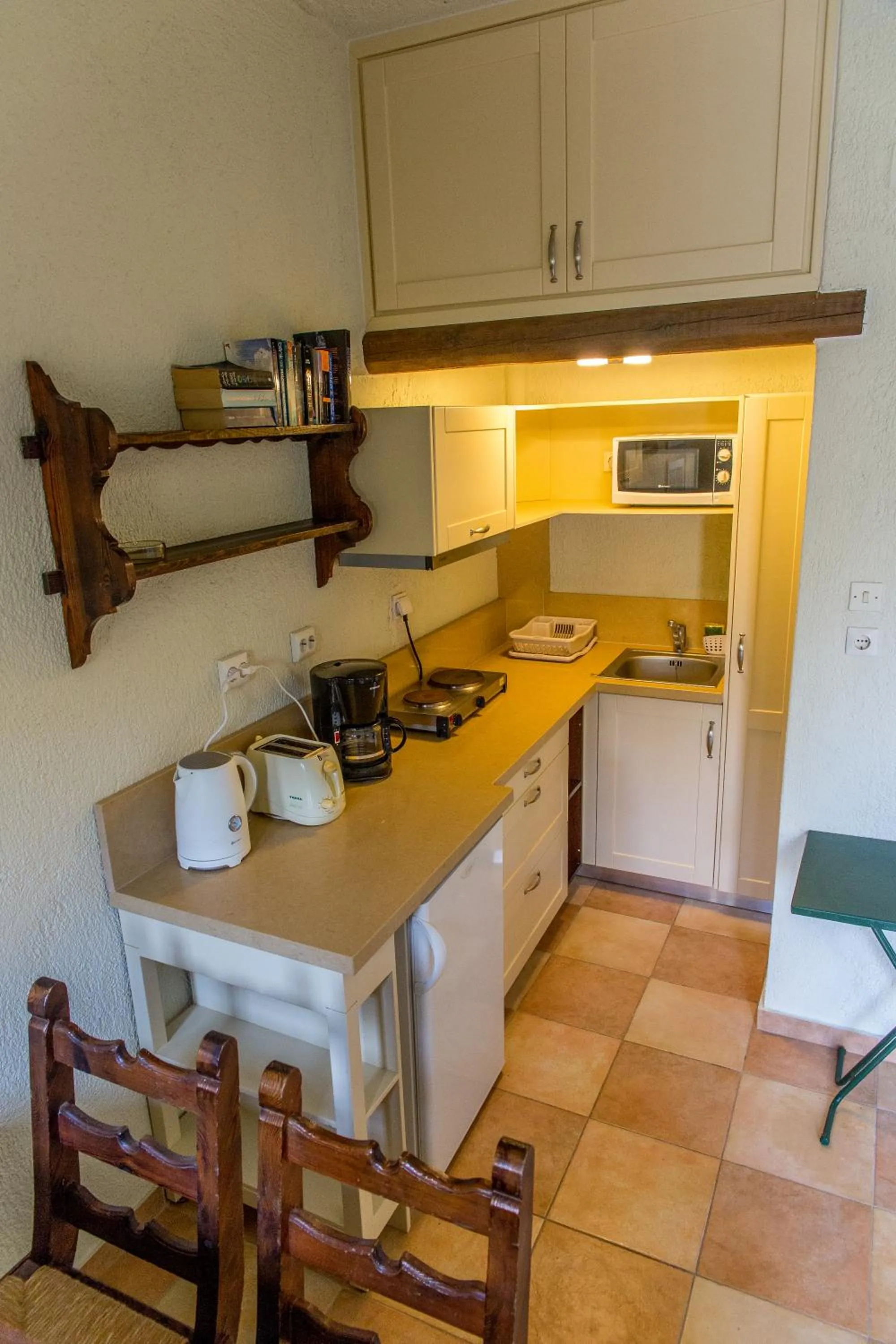 Kitchen or kitchenette in Porto Sisi Hotel Apartments
