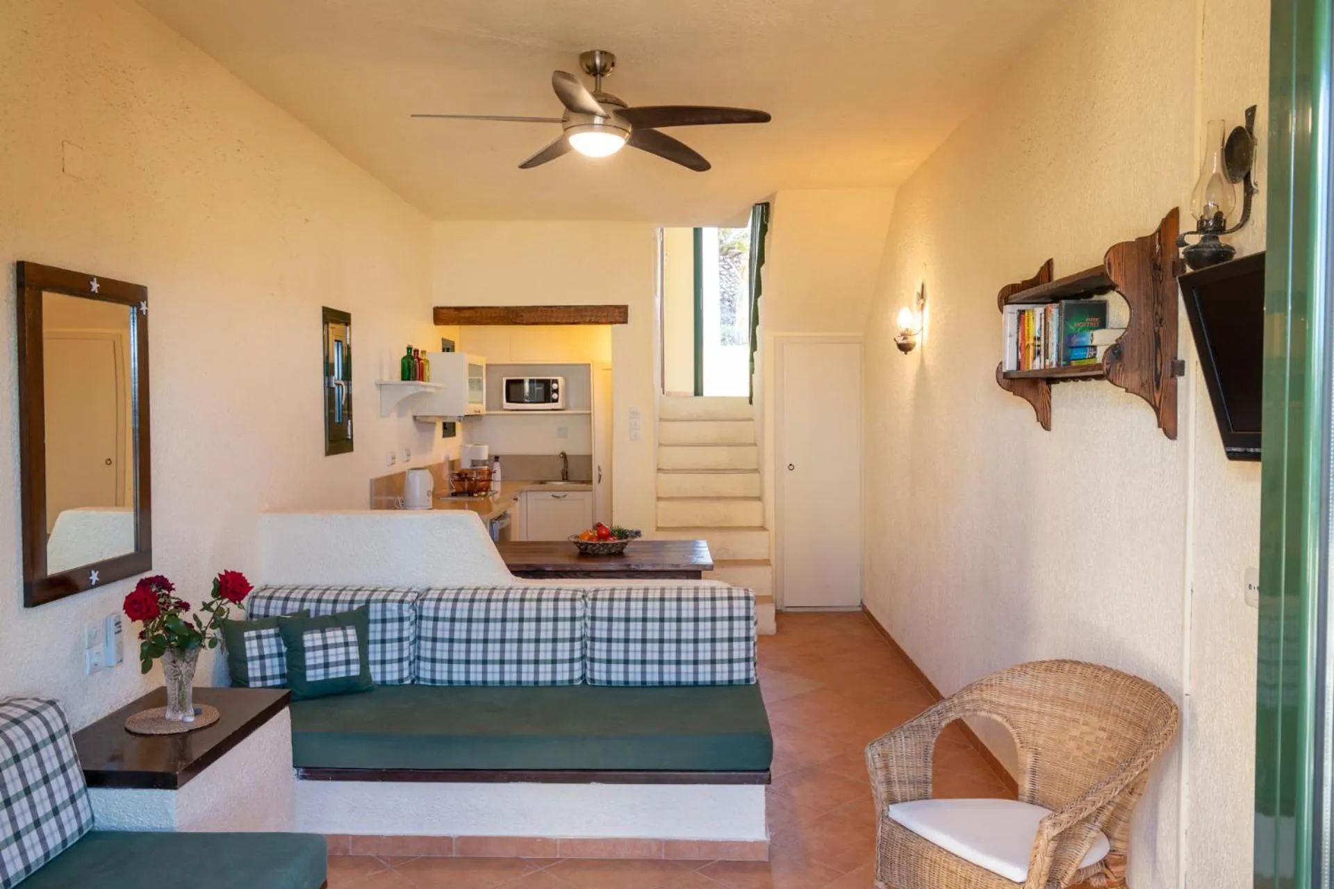 Kitchen or kitchenette, Bed in Porto Sisi Hotel Apartments