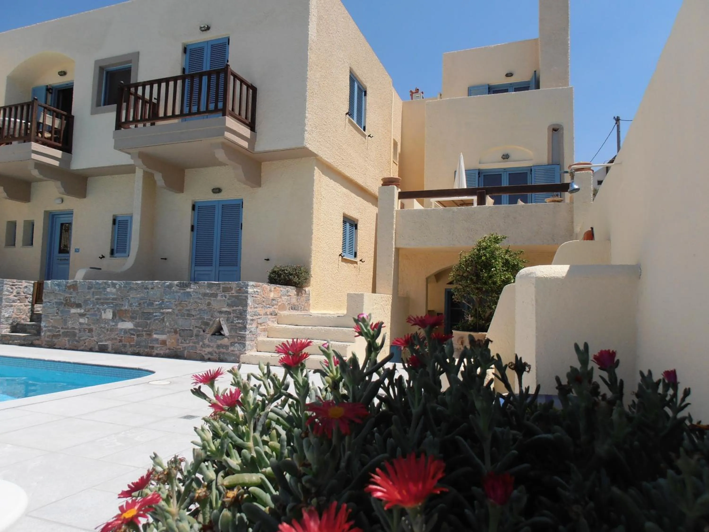 Property building in Porto Sisi Hotel Apartments