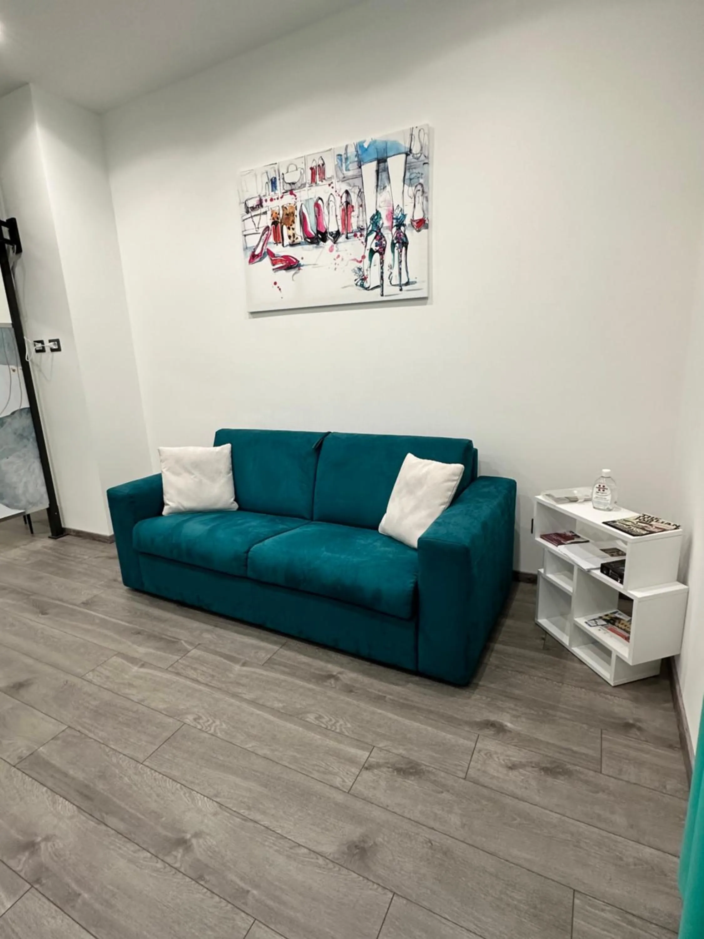 Living room in San Saba Street Apartment 52