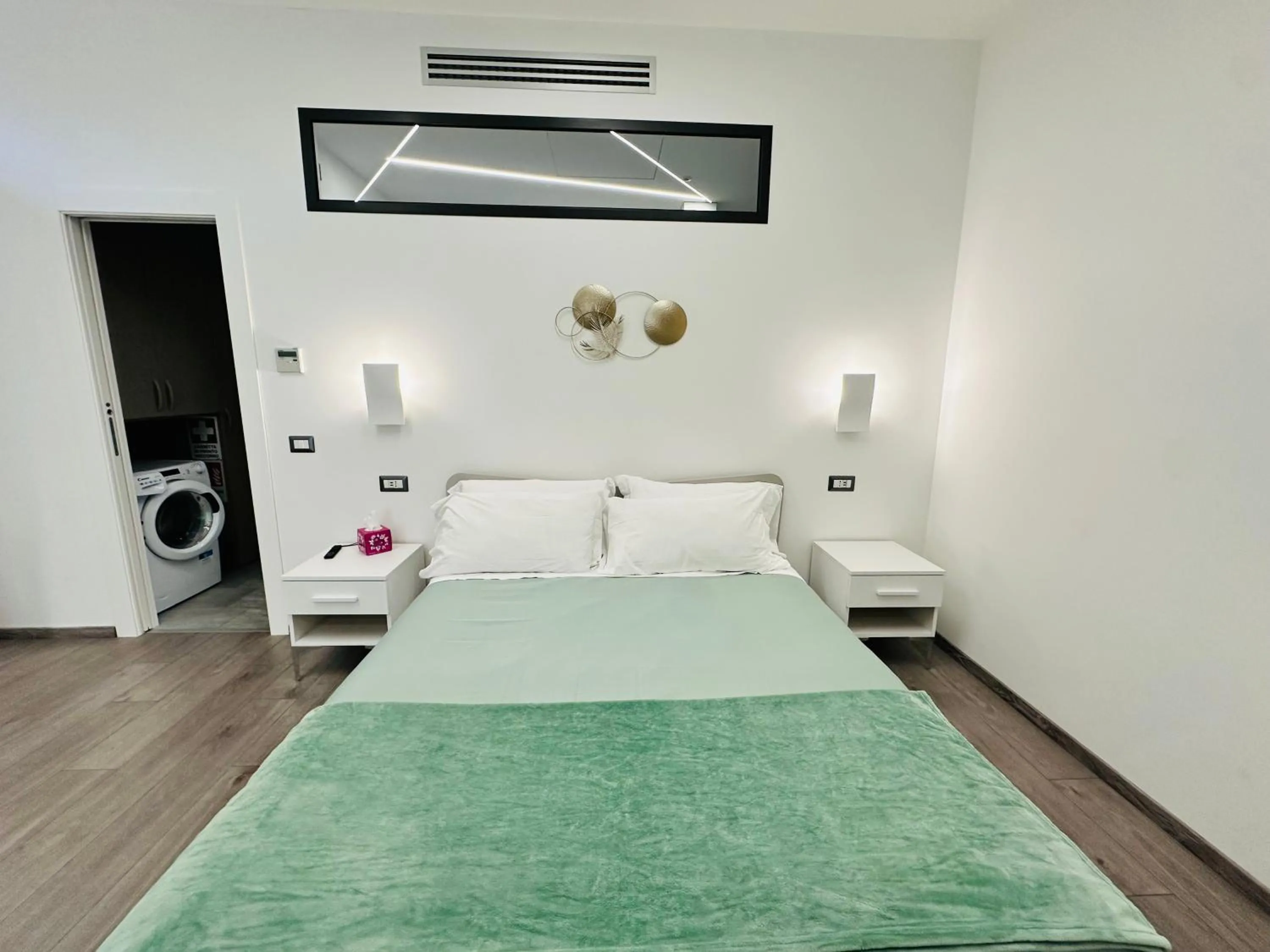 Bed in San Saba Street Apartment 52