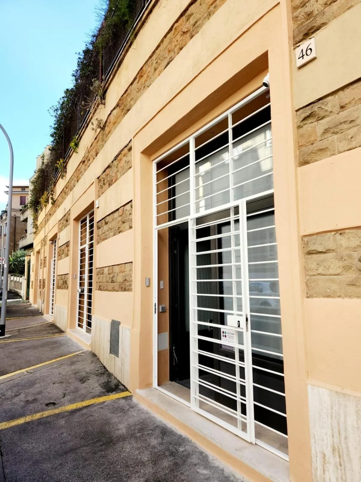 Property building in San Saba Street Apartment 52