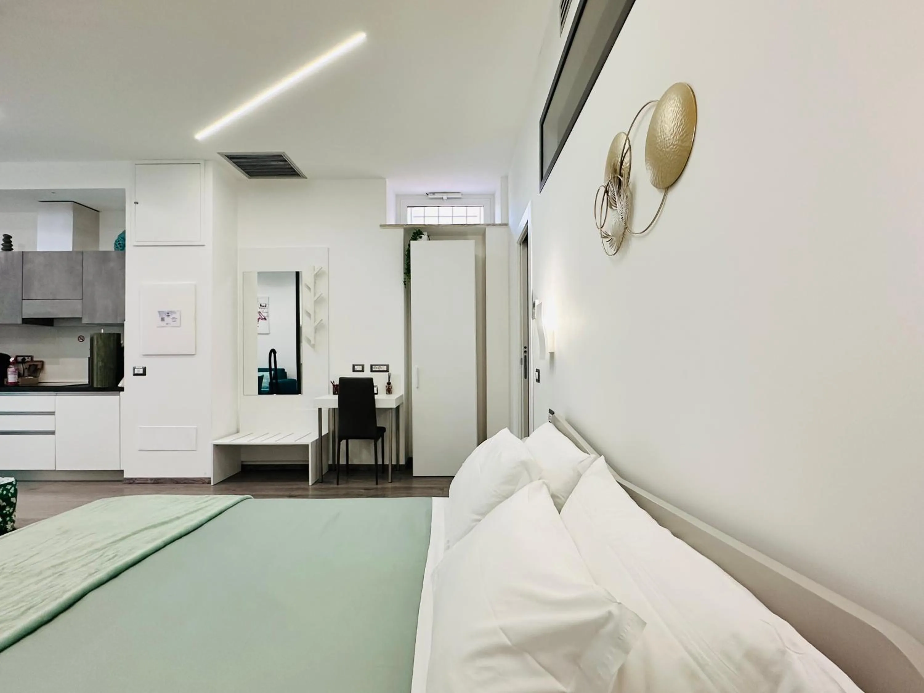Bed in San Saba Street Apartment 52