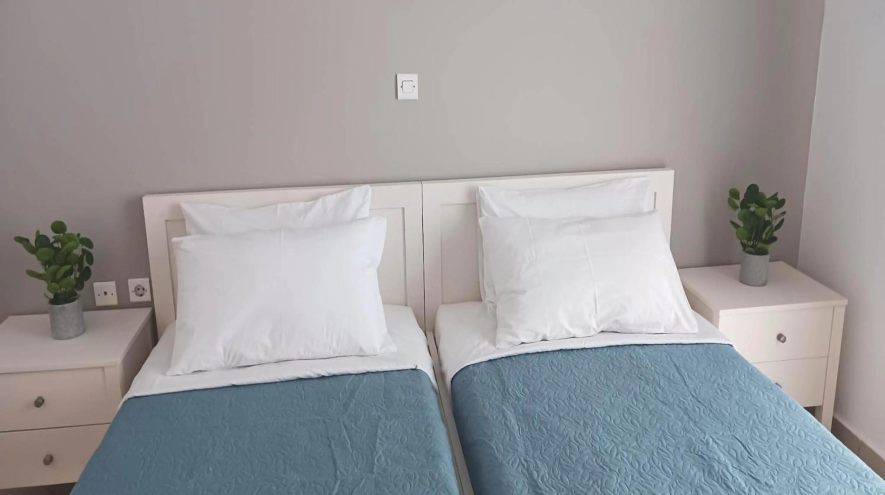 Bedroom, Bed in JP Pool & Apartments