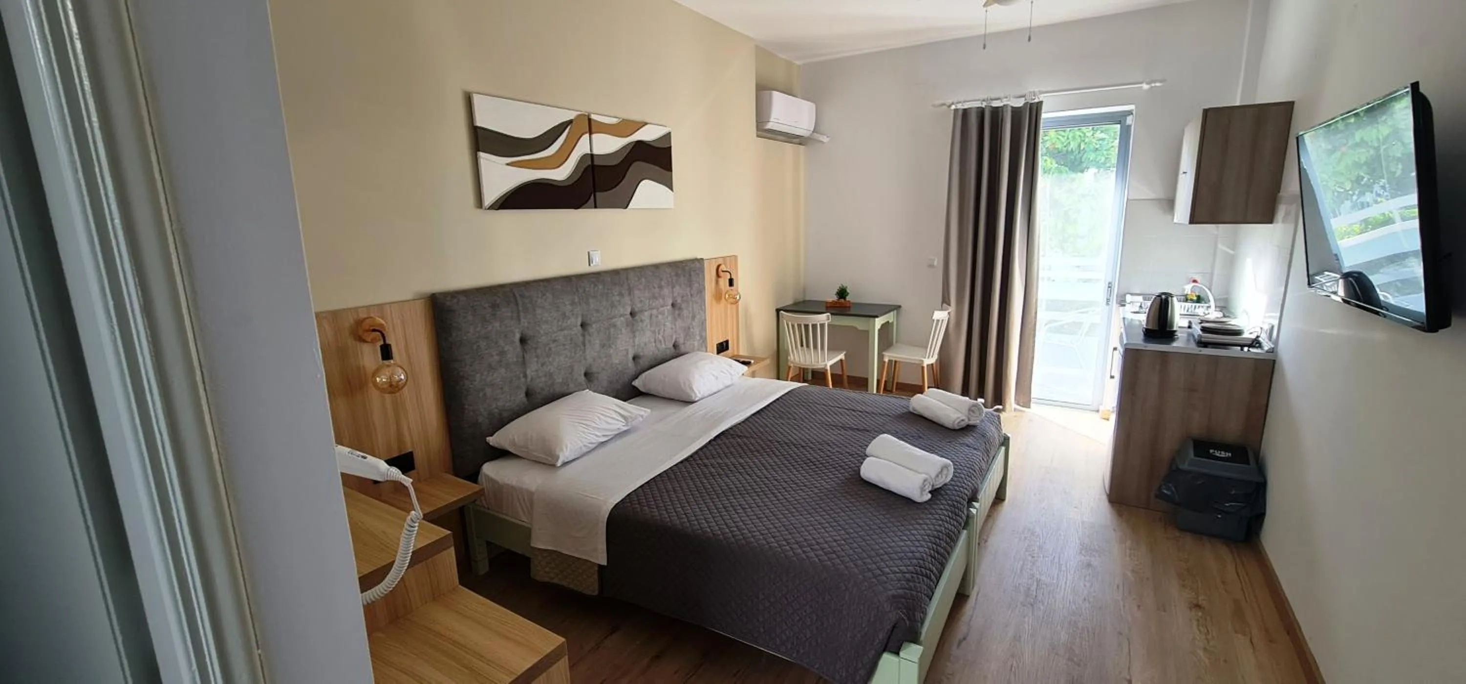 Bed in JP Pool & Apartments