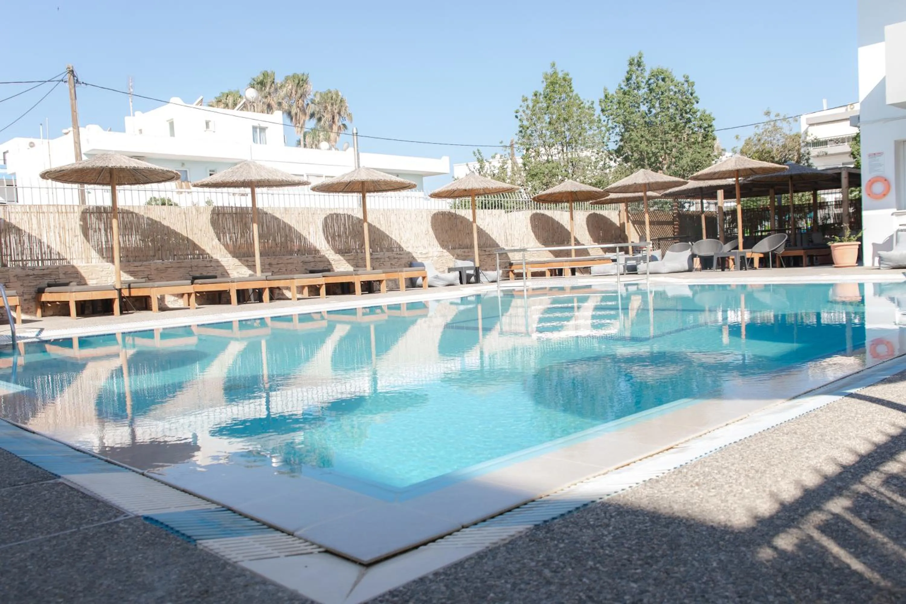 JP Pool & Apartments