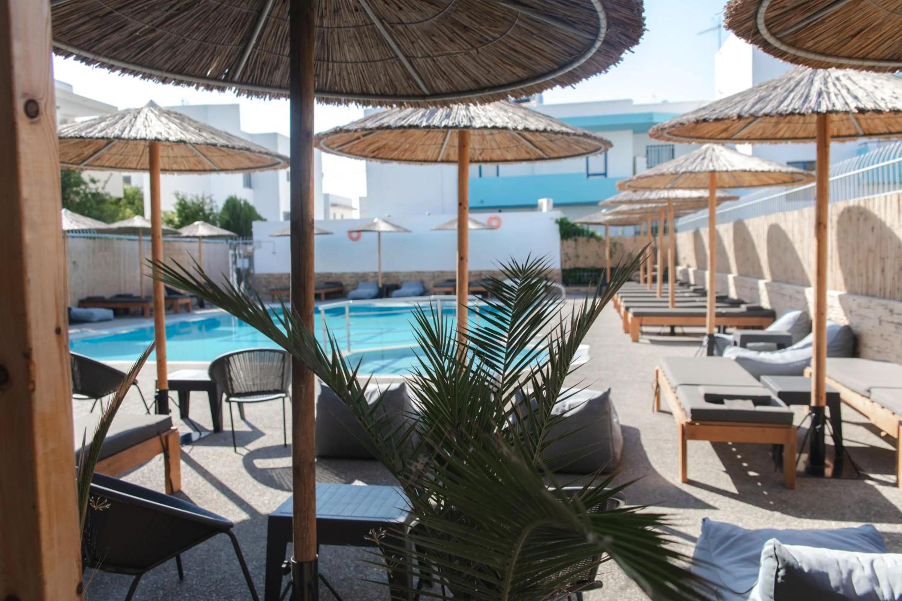 JP Pool & Apartments