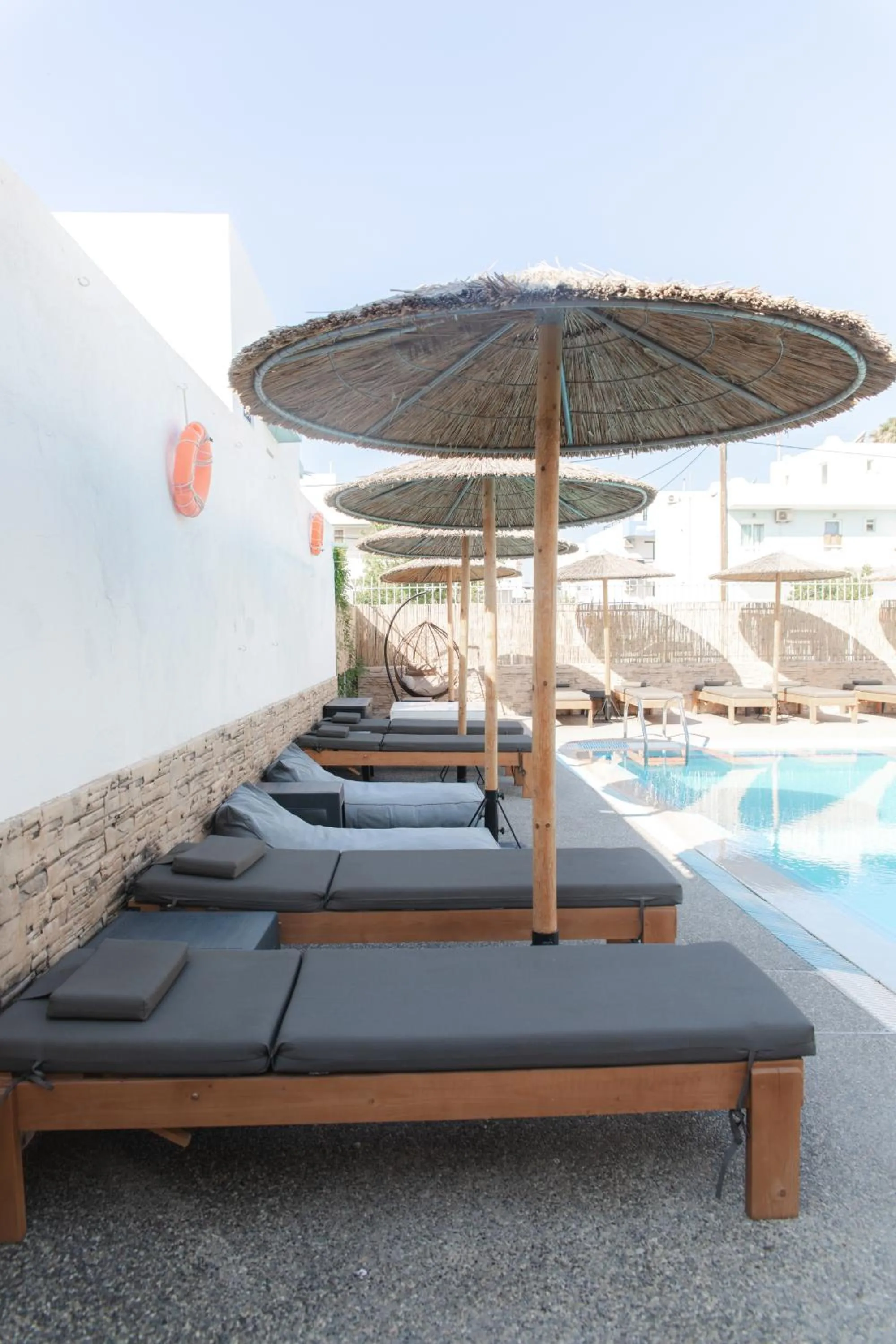 JP Pool & Apartments