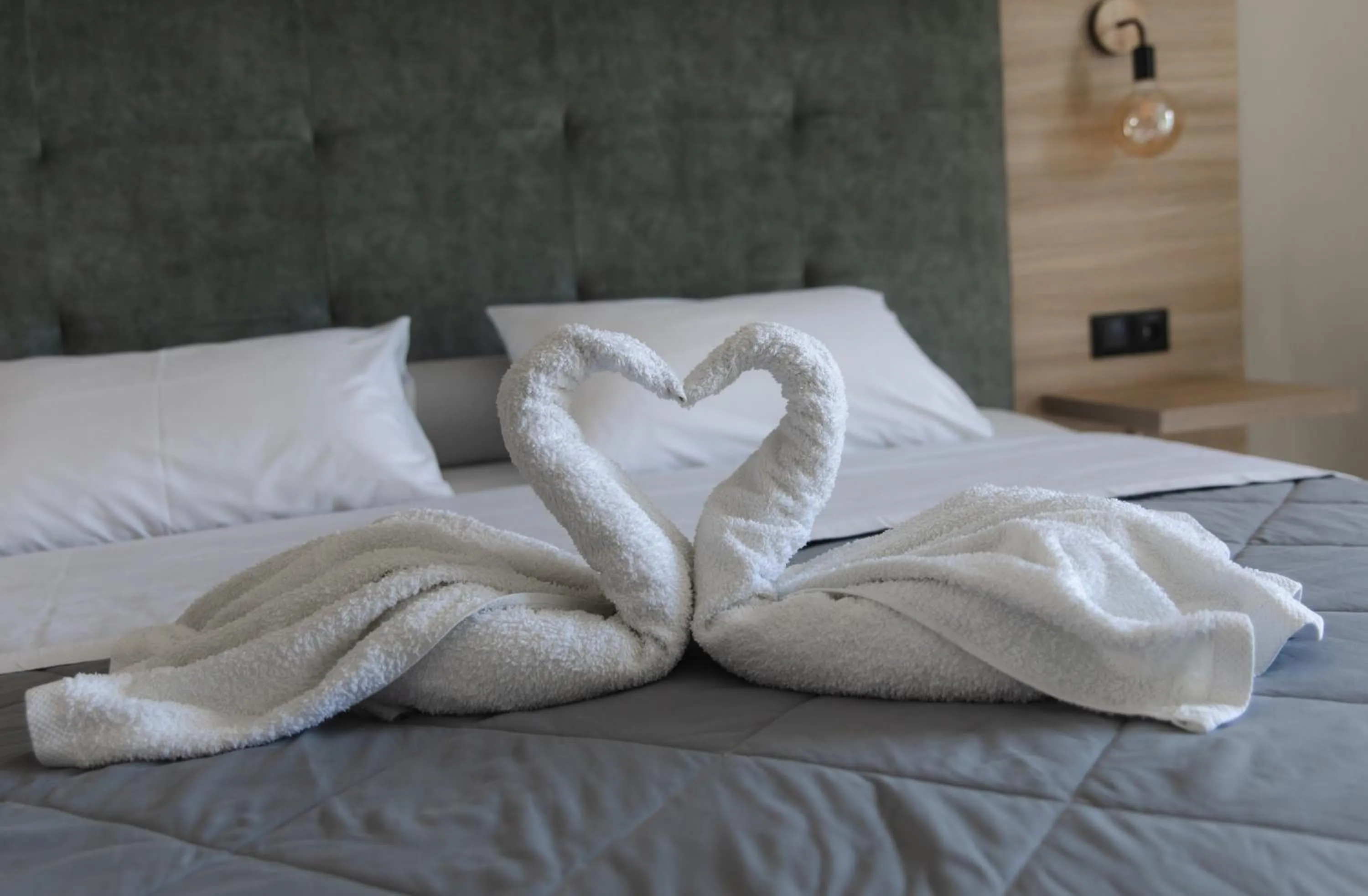 Bed in JP Pool & Apartments