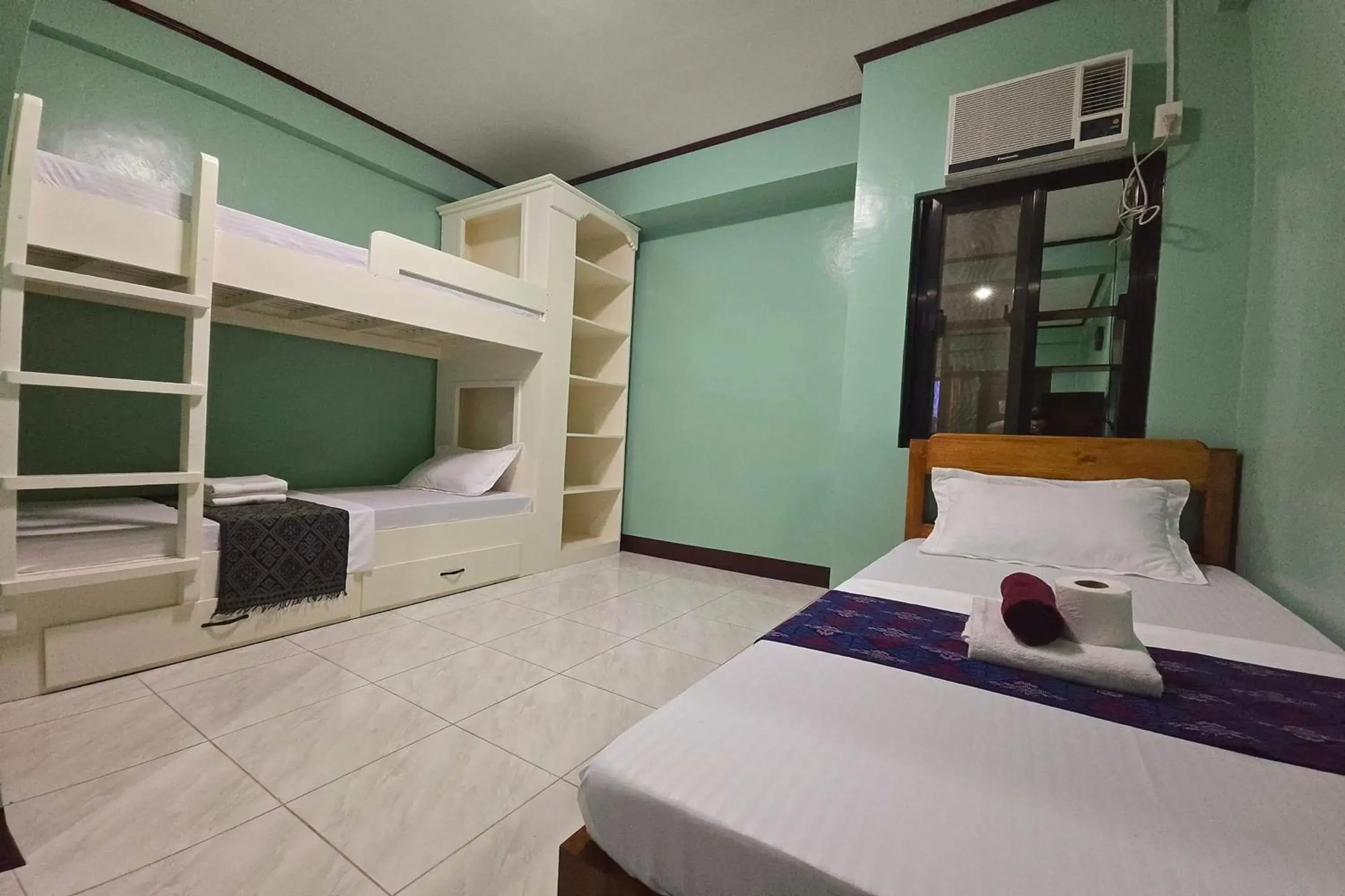 Triple Room in Nober Pension House City Center Triple Room in Nober Pension House City Center