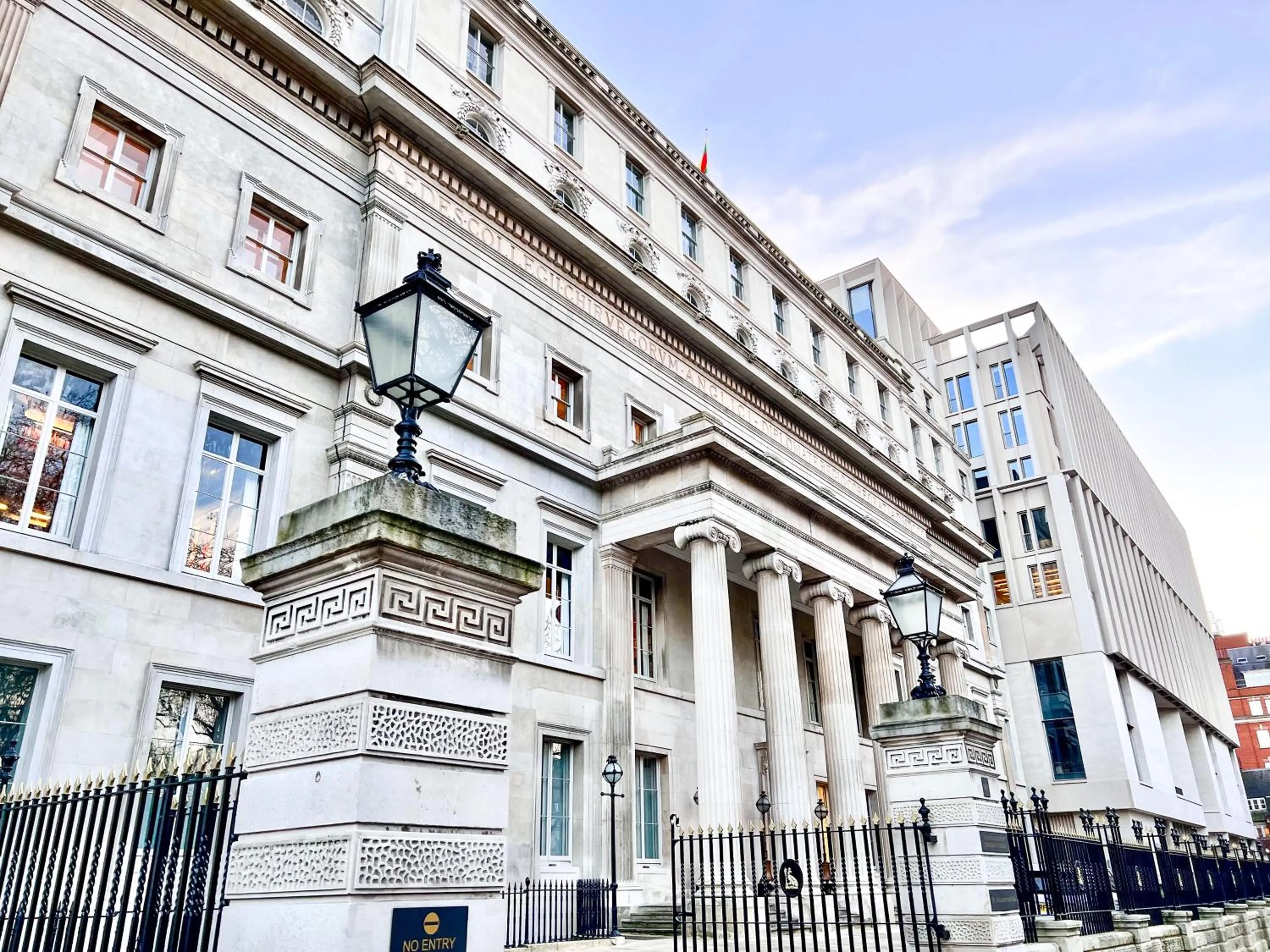 Deluxe Entire Apartment Between Covent Garden and St Pauls Cathedral