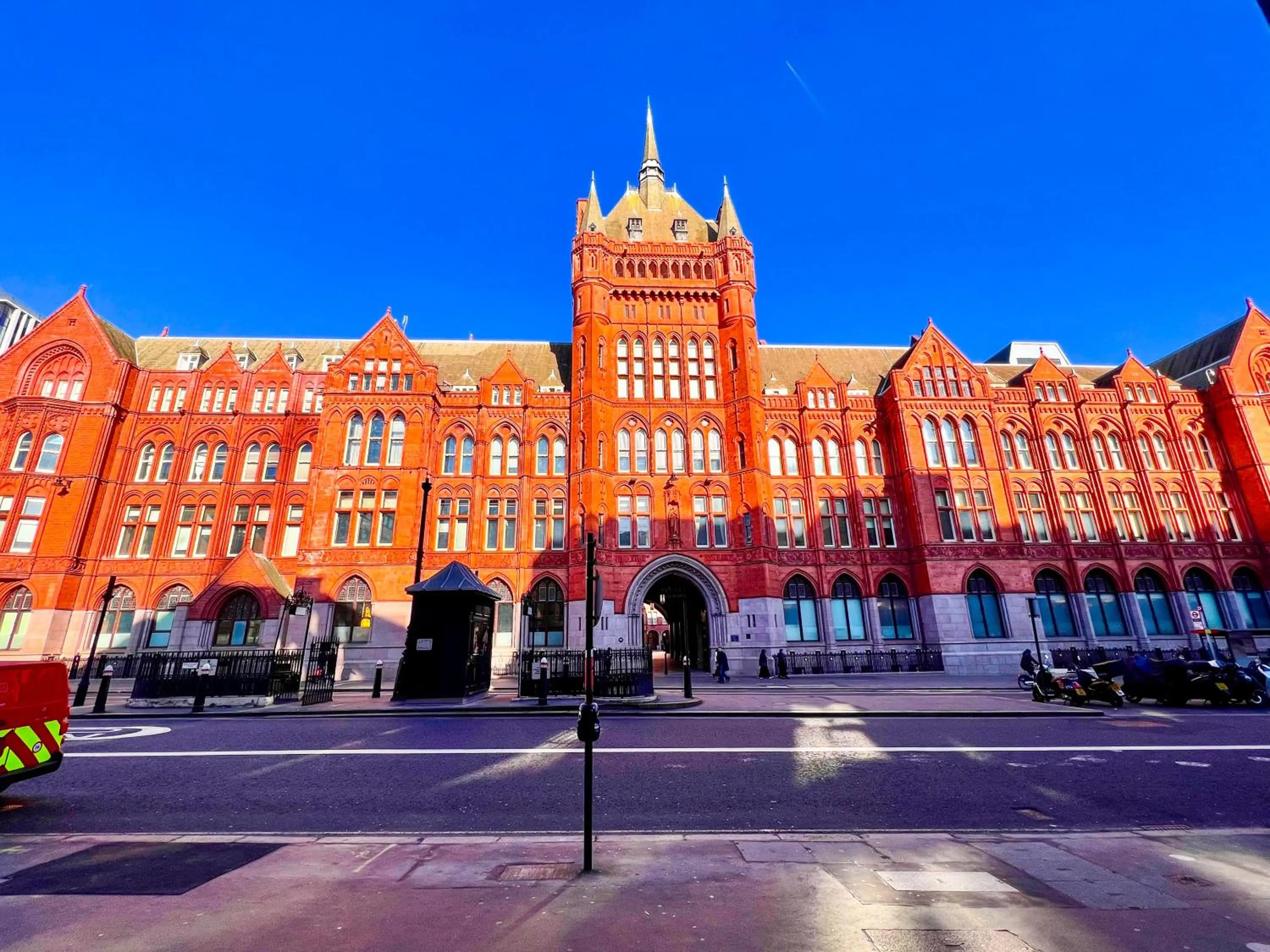Nearby landmark in Deluxe Entire Apartment Between Covent Garden and St Pauls Cathedral