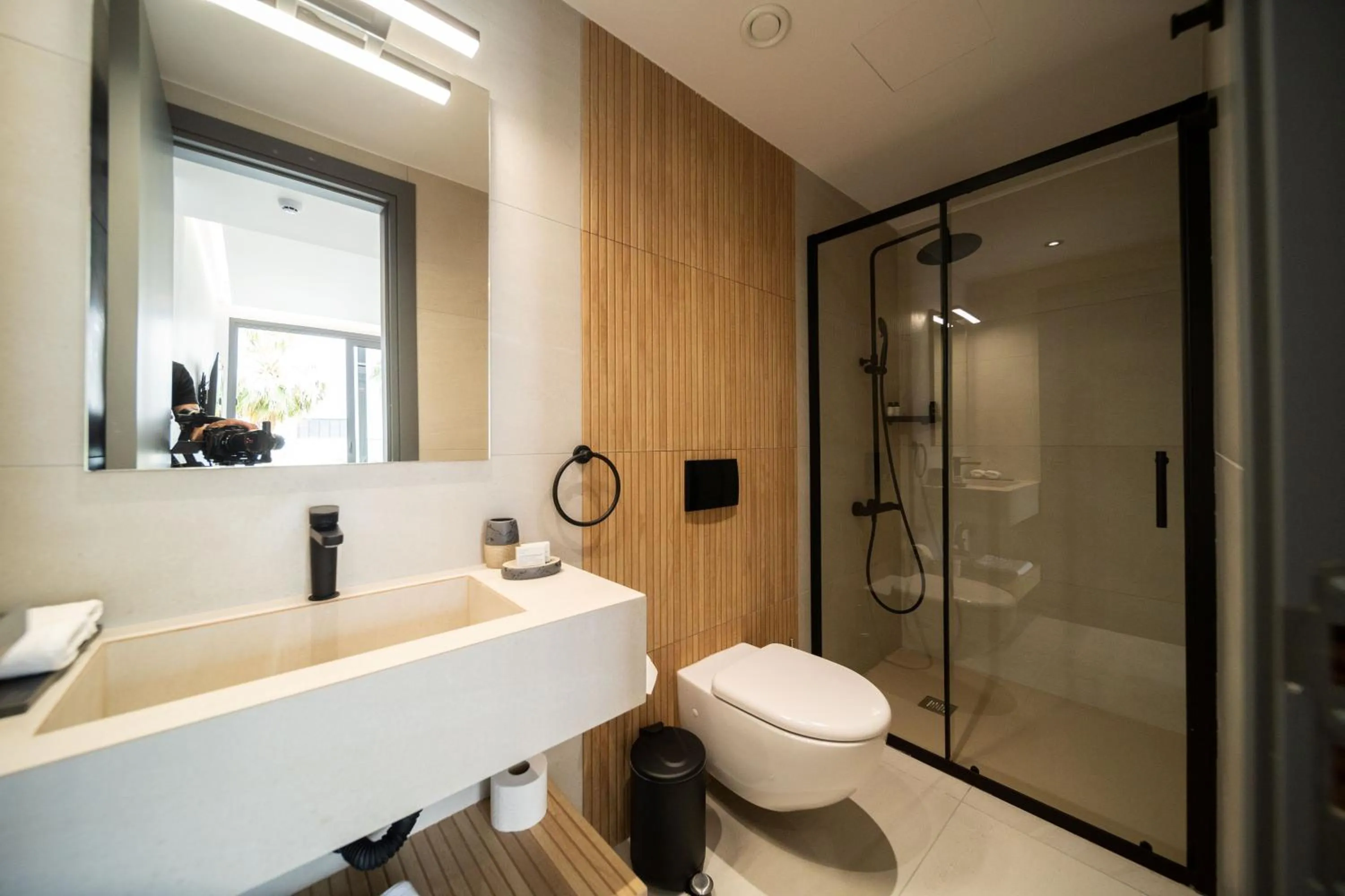 Shower in Waterside Sea View Apartments