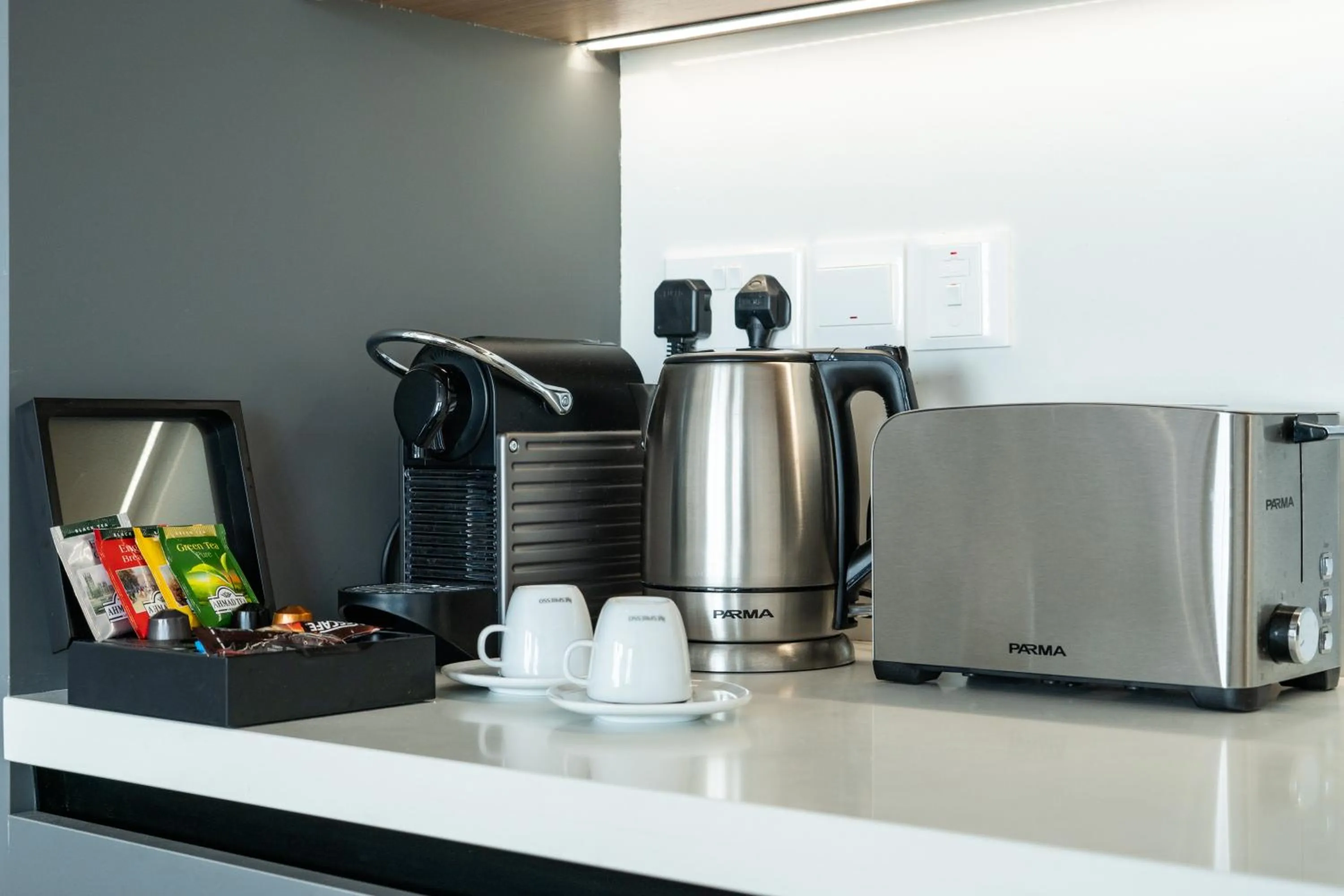 Coffee/tea facilities in Waterside Sea View Apartments